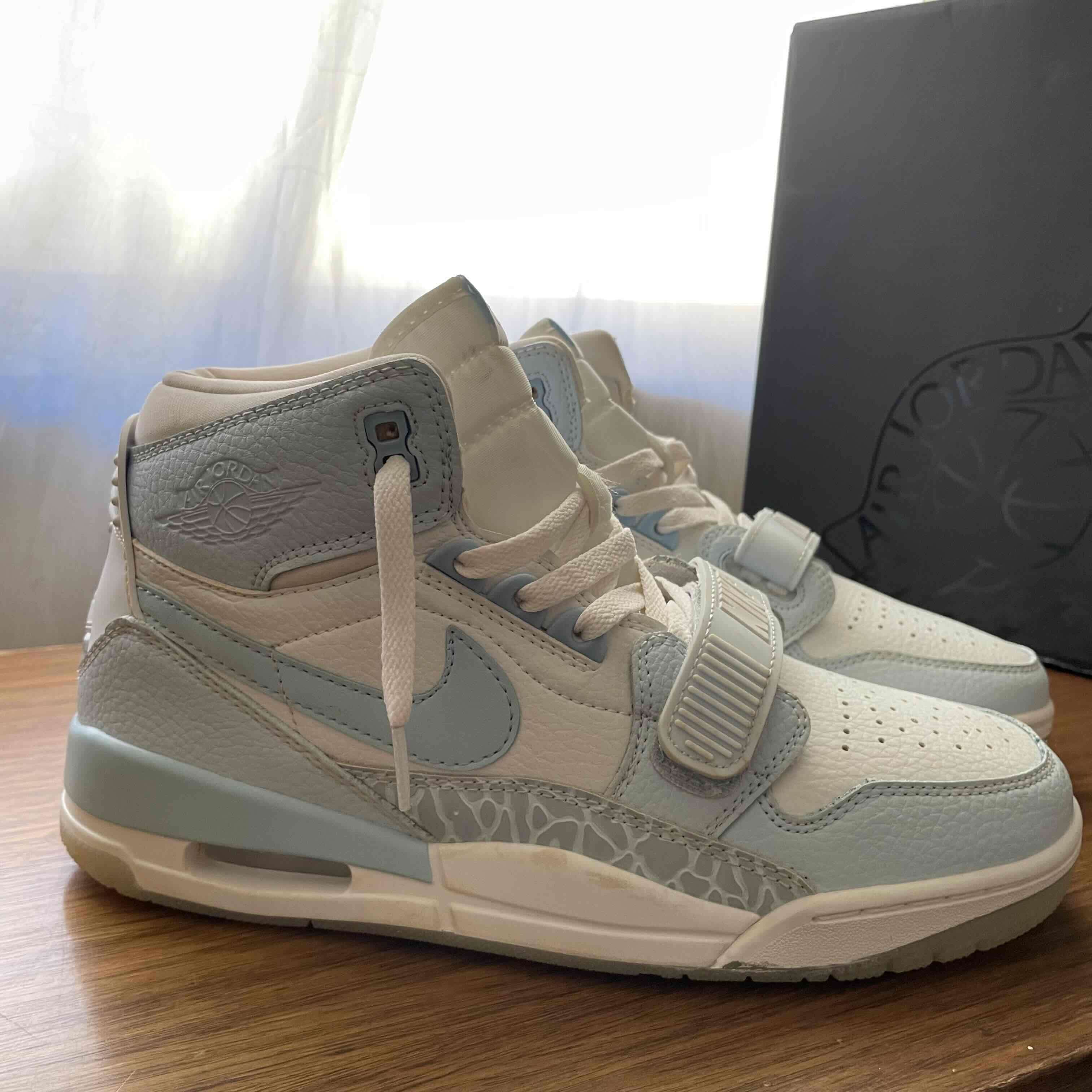 Zapatillas Jordan Legacy 43 - miniatura 1