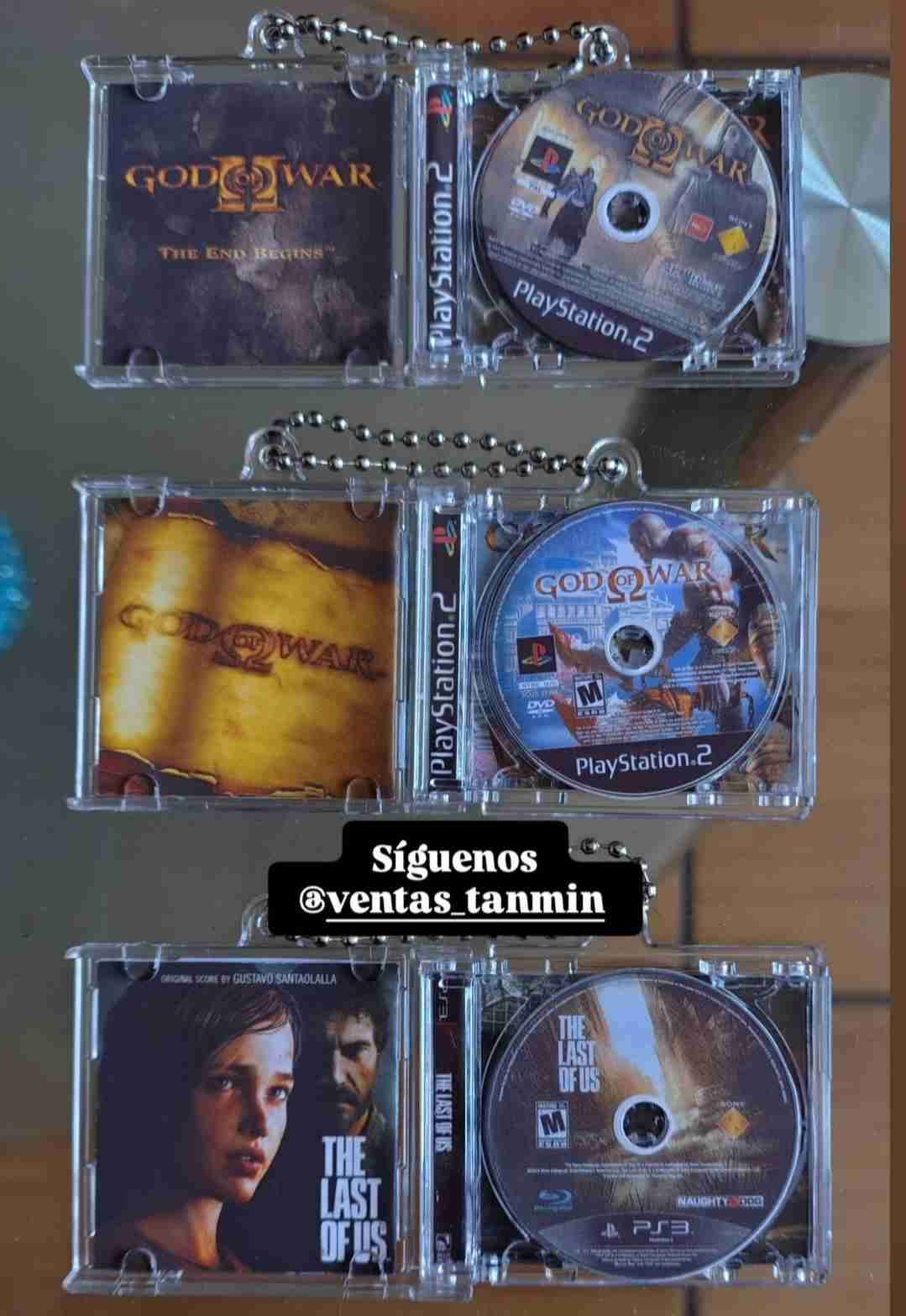 Llaveros God of War y The Last of Us