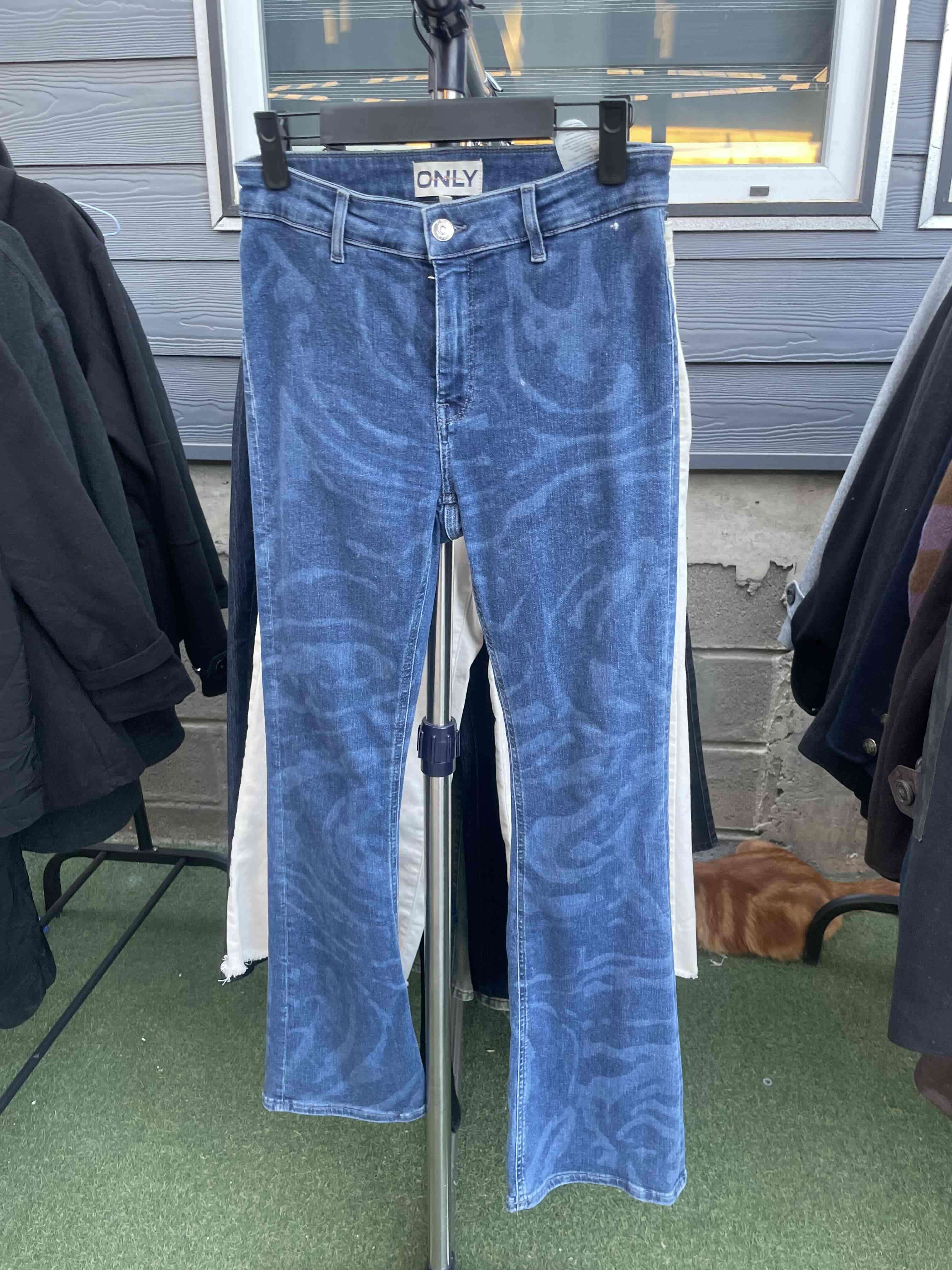 Jeans azules con diseño ONLY - 1