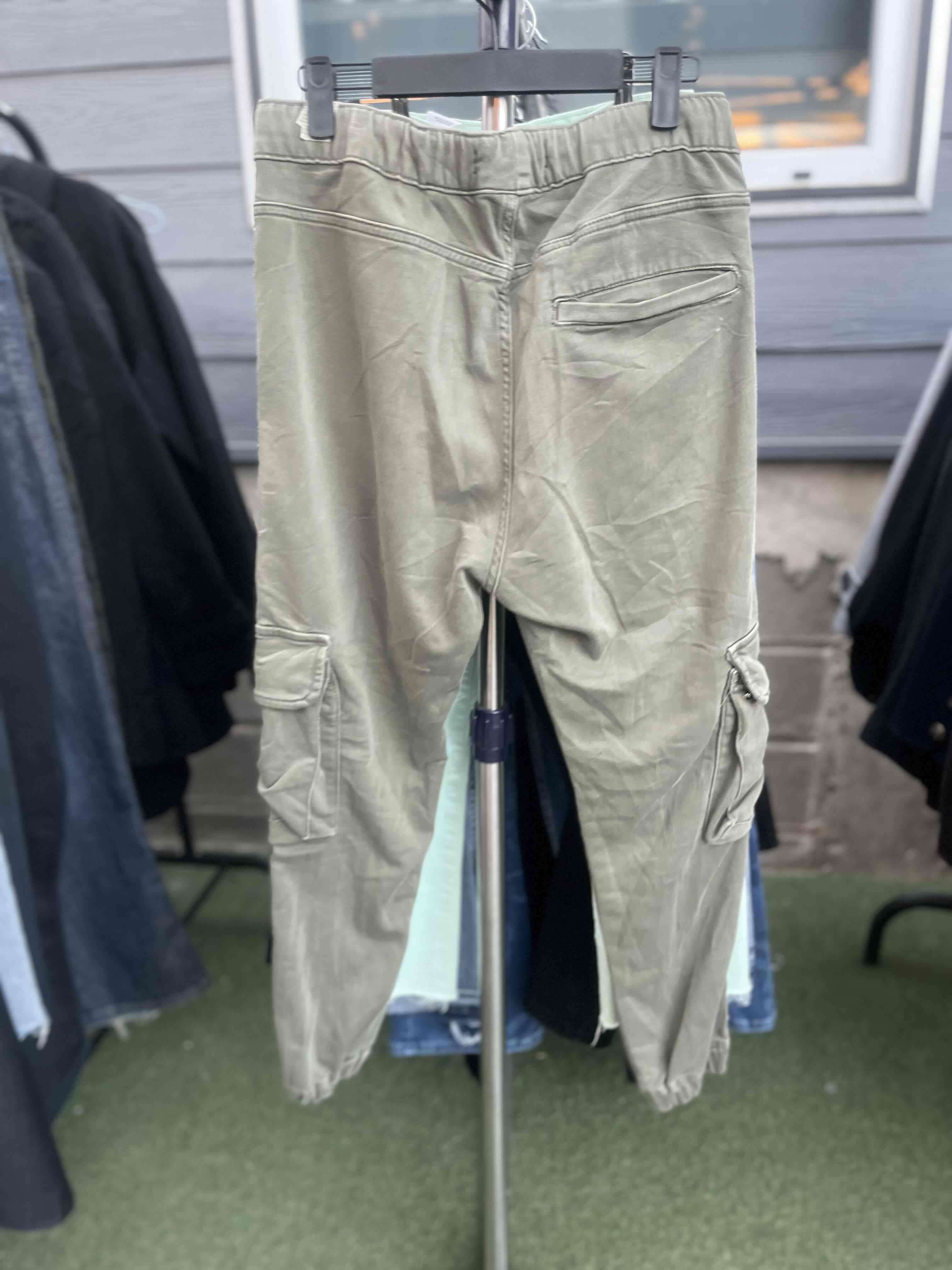 Pantalones cargo verdes Zara - miniatura 3