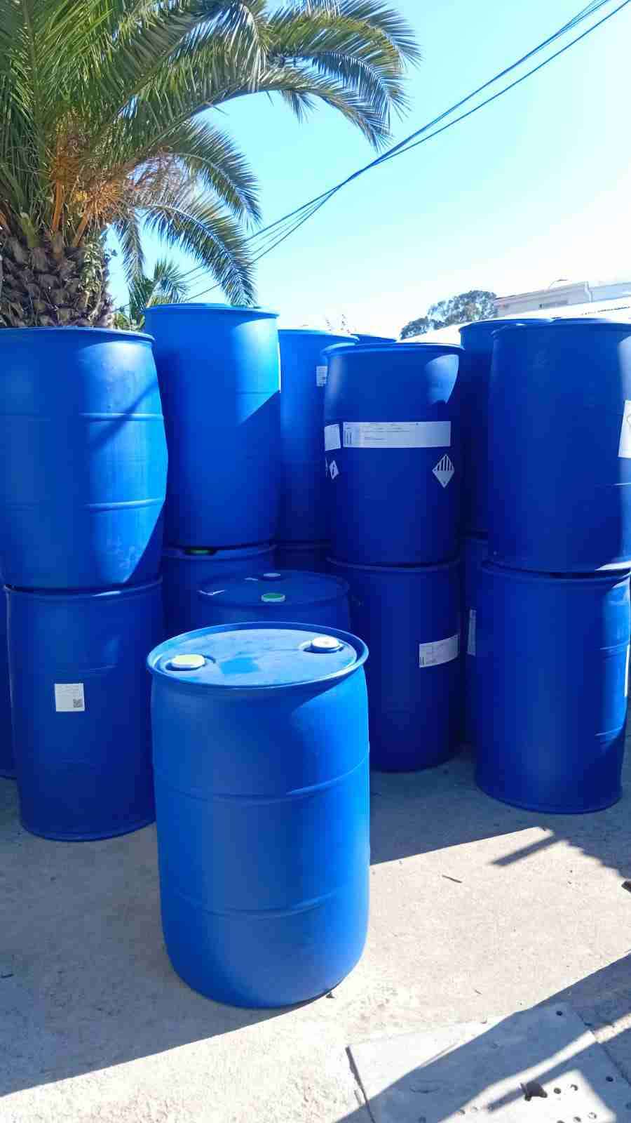 Bidones plásticos azules 200L