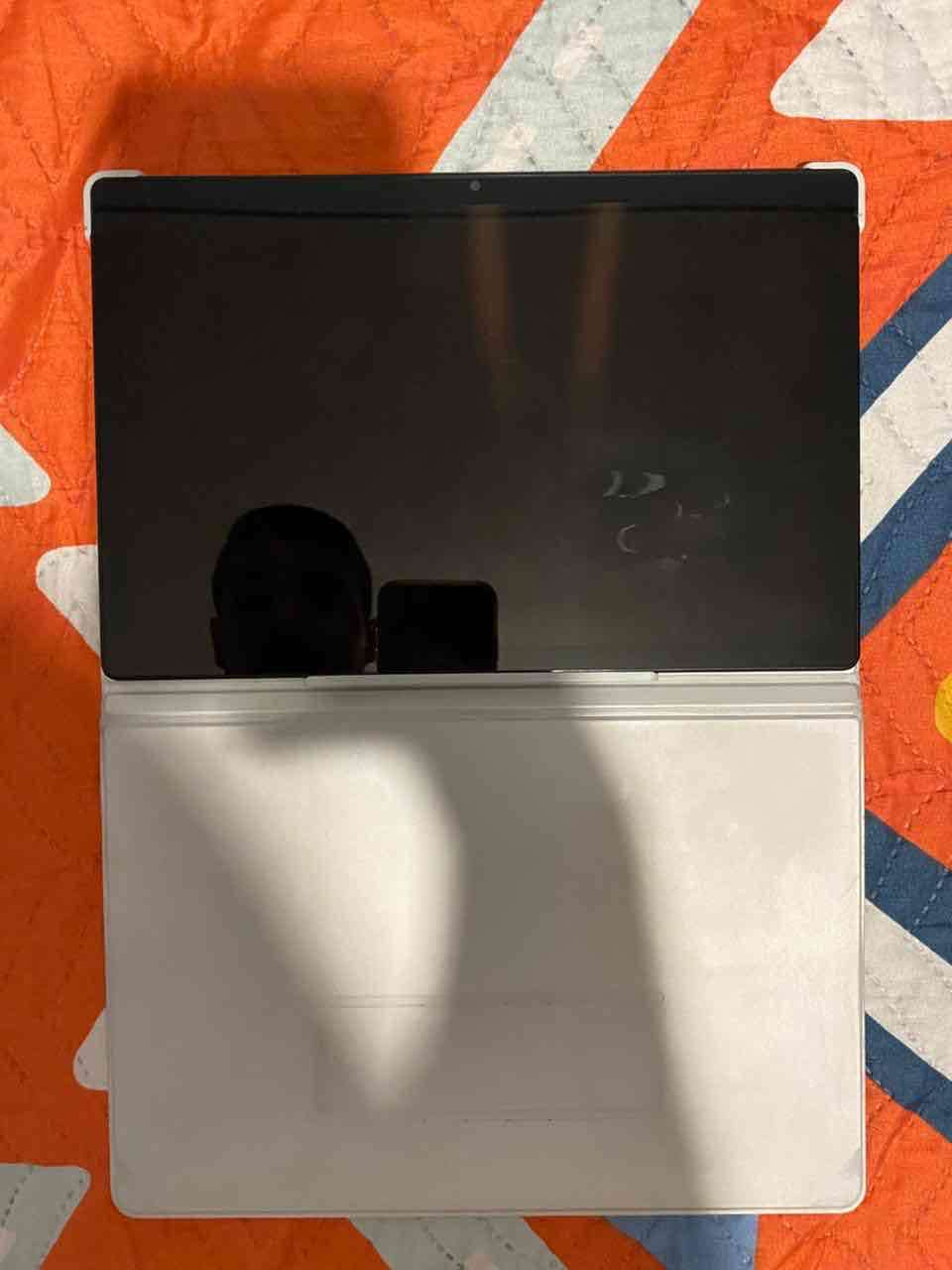 Tablet Samsung Tab A8 con cover - miniatura 4