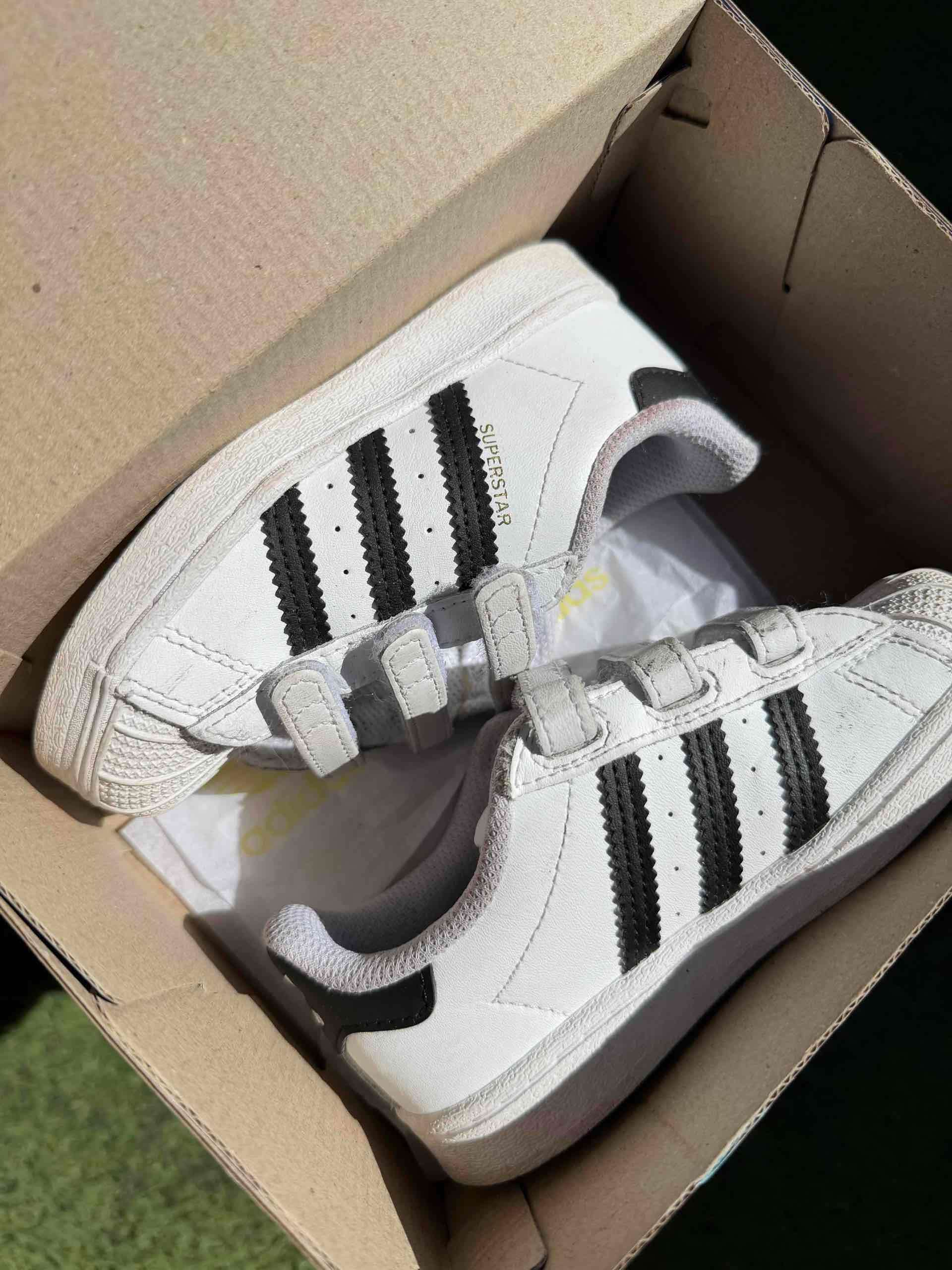 Zapatillas Adidas blancas con velcro - miniatura 3
