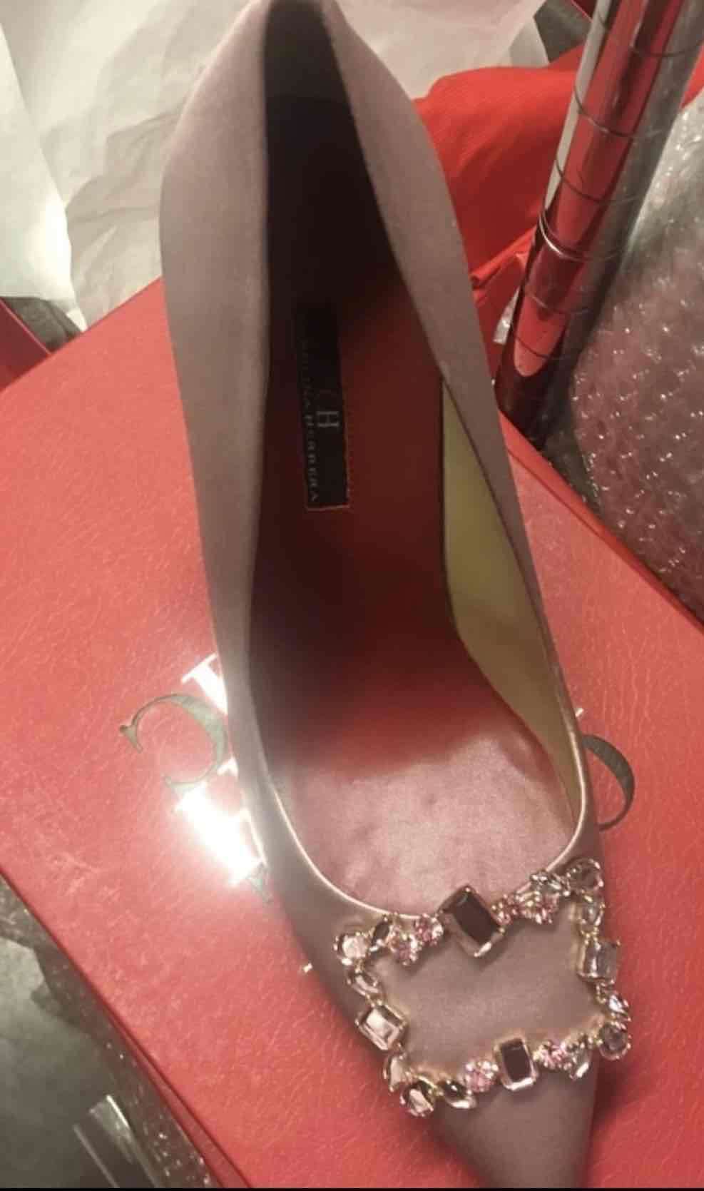 Tacones rosas con adornos brillantes en Swarovski - miniatura 4