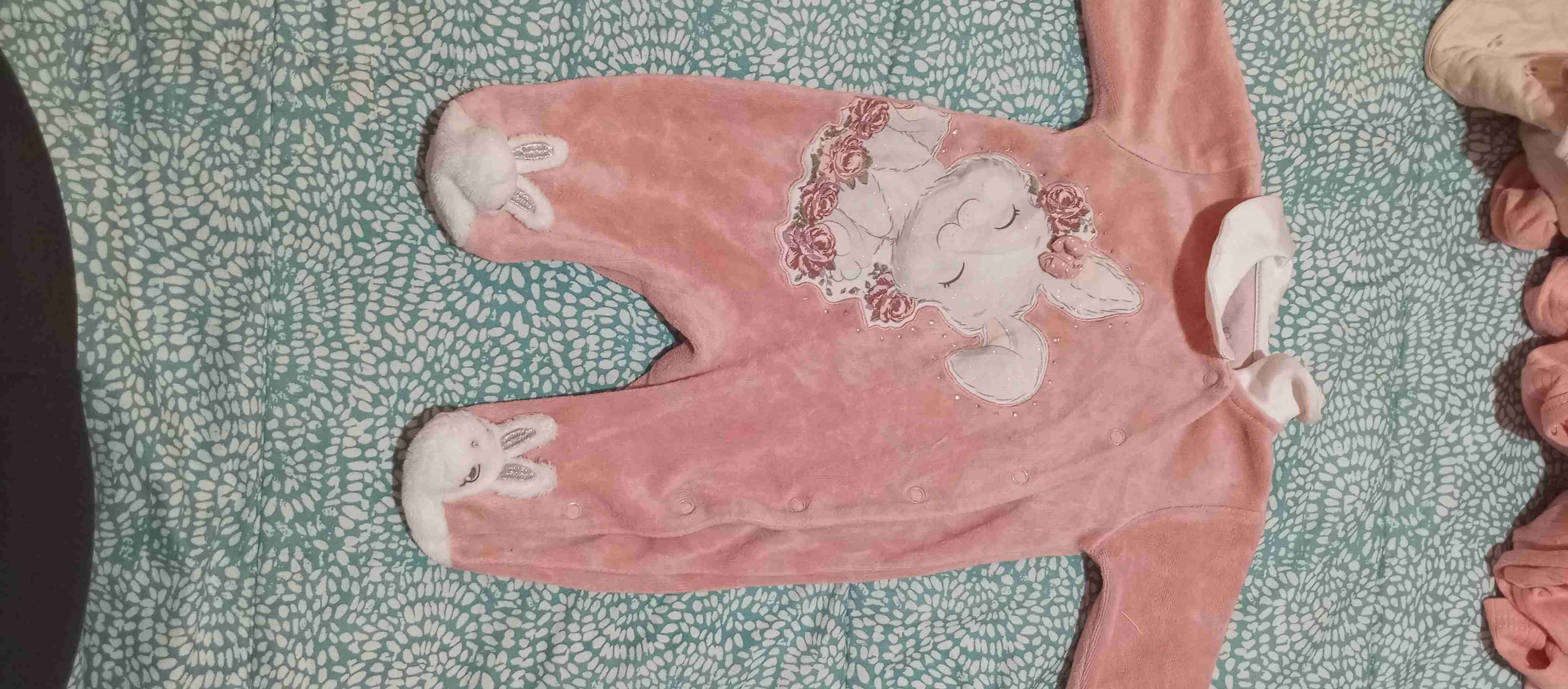 Pijama rosado de bebé con conejo - 2