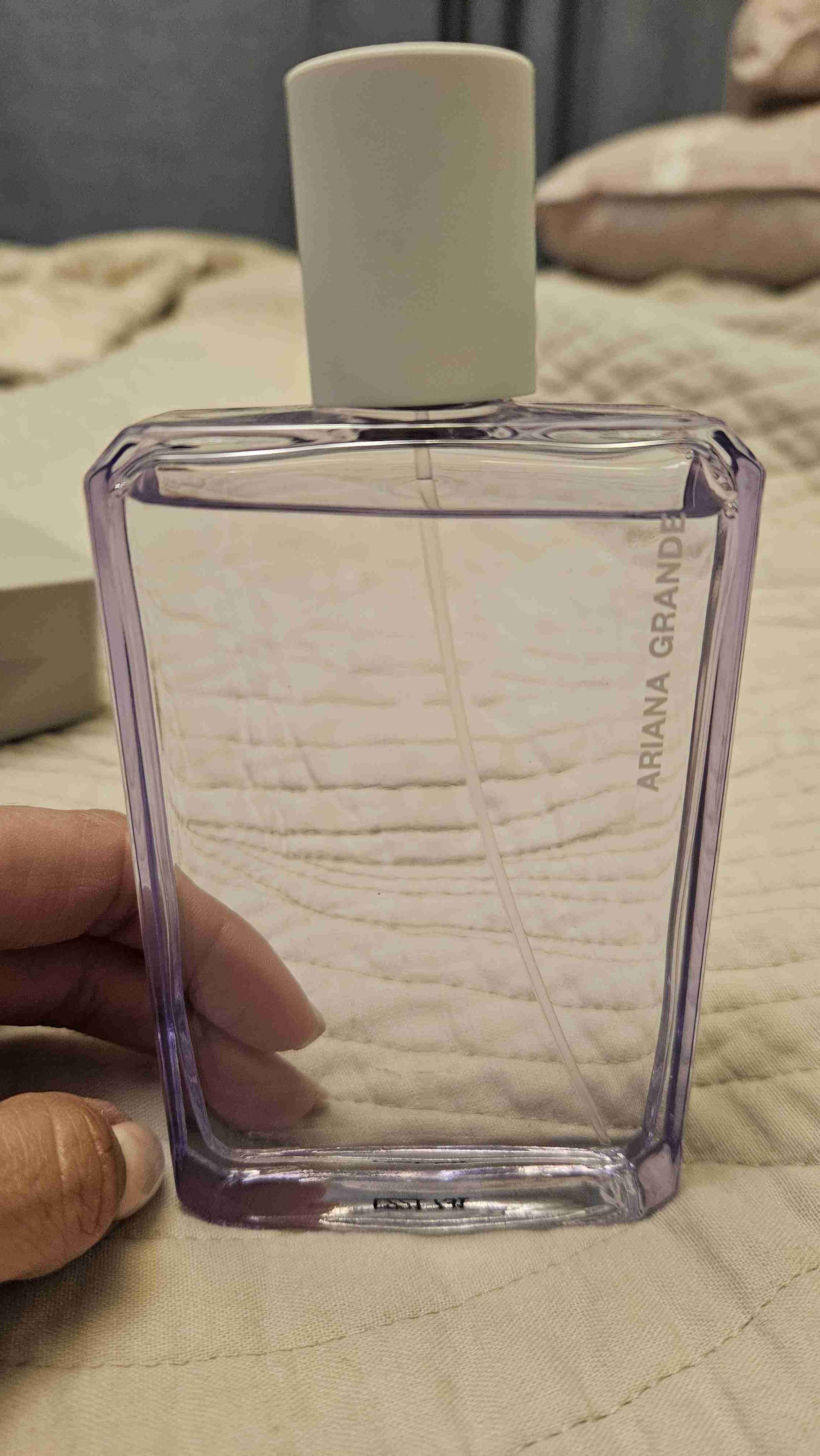 Perfume God is a Woman Ariana Grande 100 ml - miniatura 3
