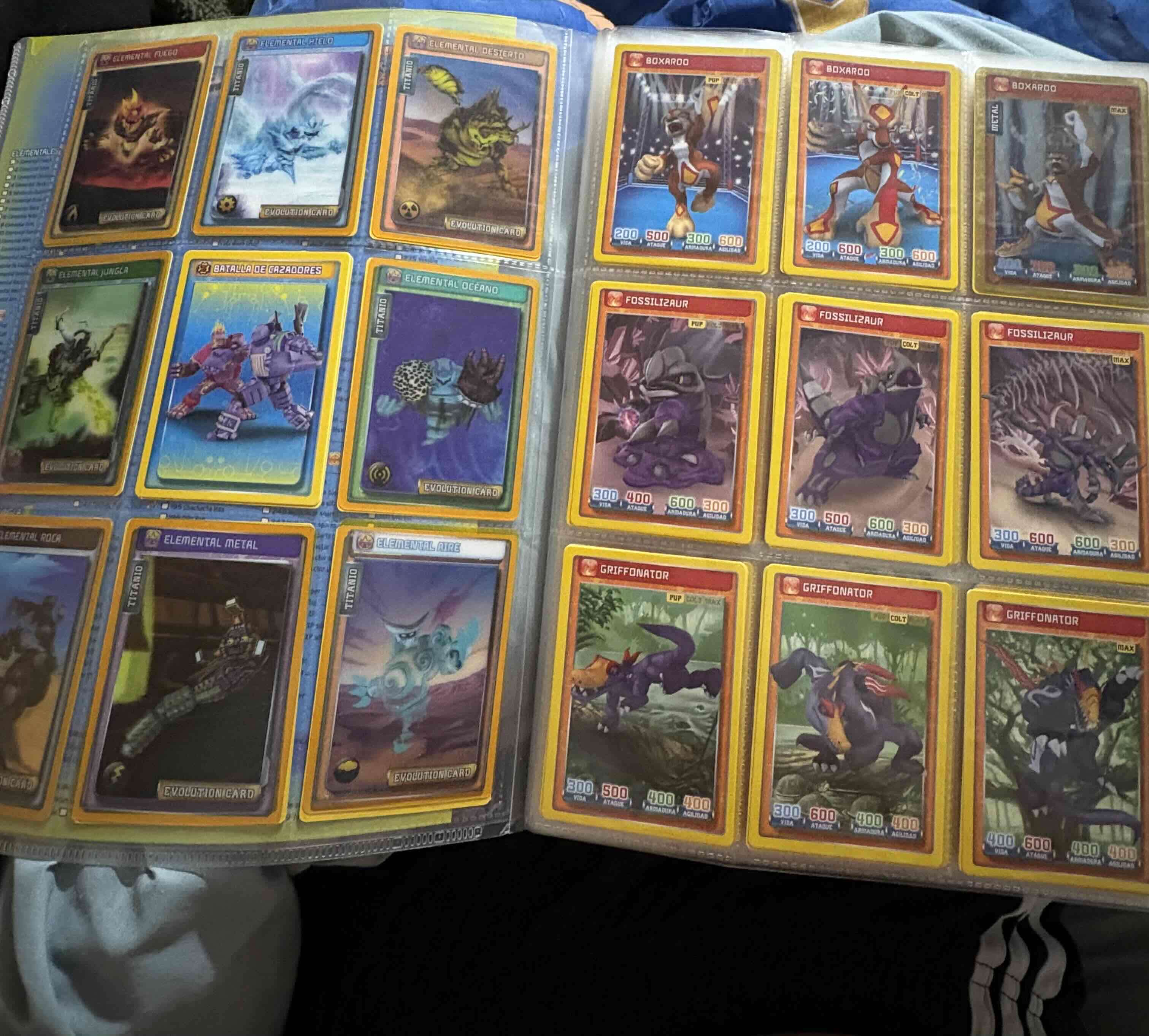 Álbum Invizimals con cartas - miniatura 3