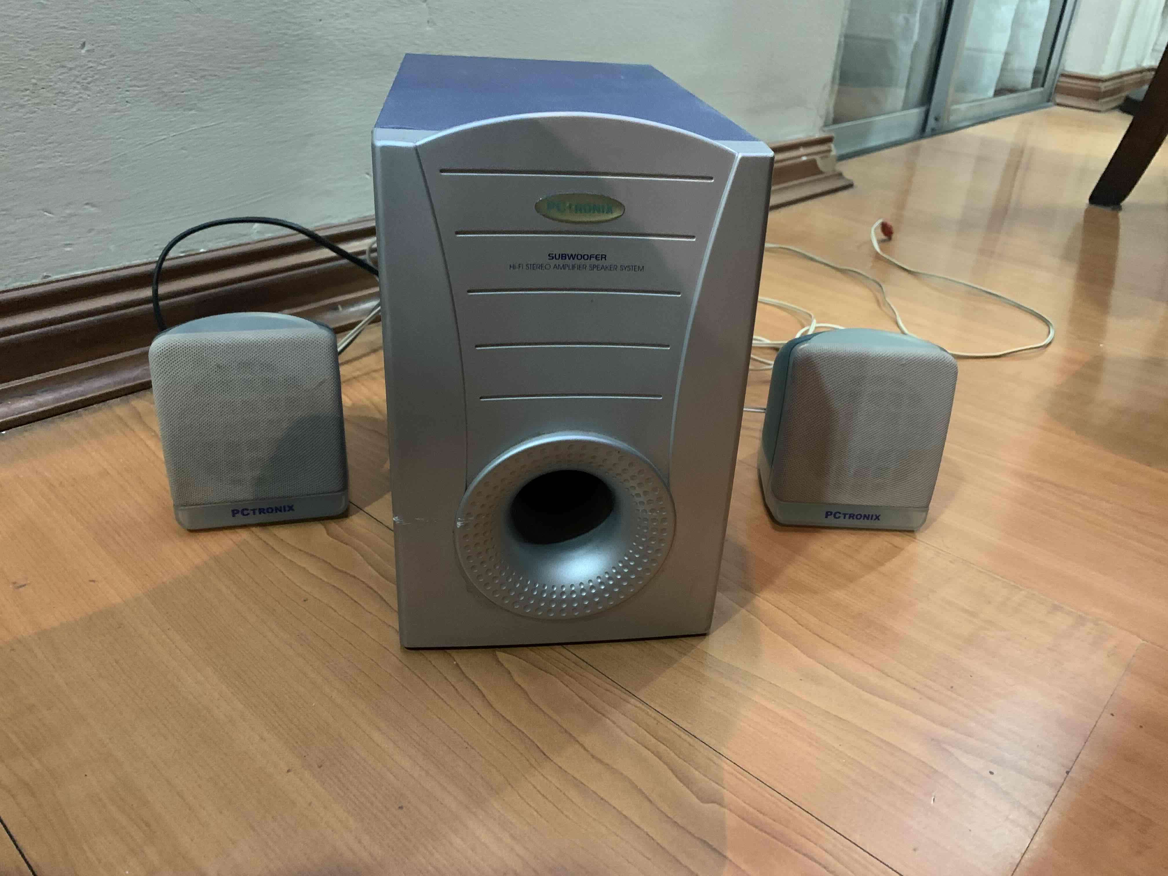 Sistema de parlantes PCTronix - miniatura 1