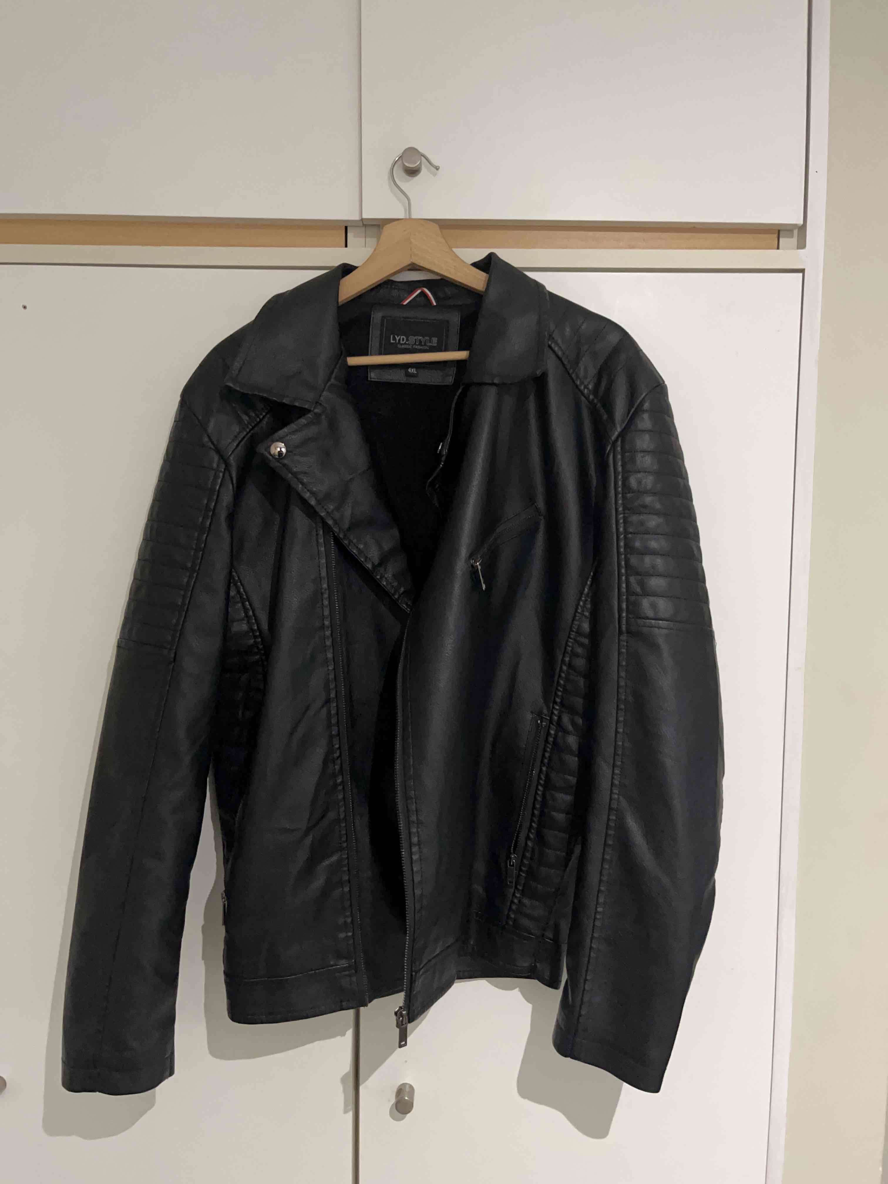 Chaqueta cuero negra estilo biker - miniatura 1