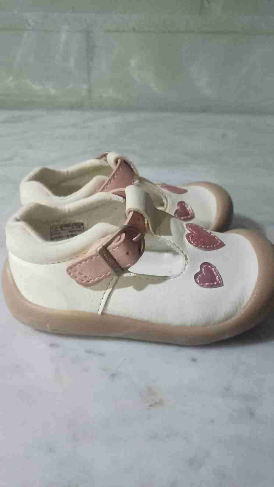 Zapatos de bebé con corazones colloky talla 19 - miniatura 2