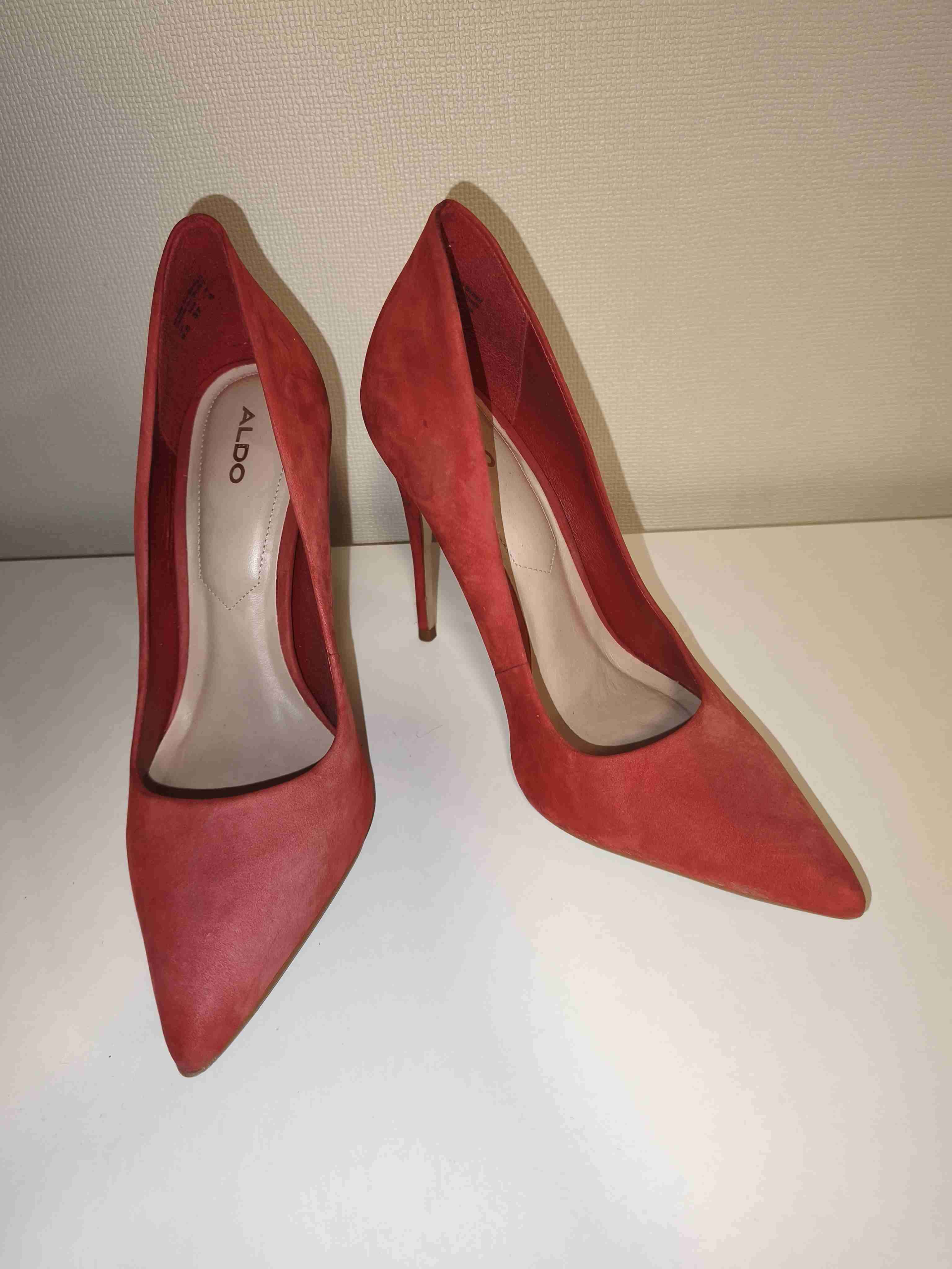 Tacones rojos Aldo elegantes - 1