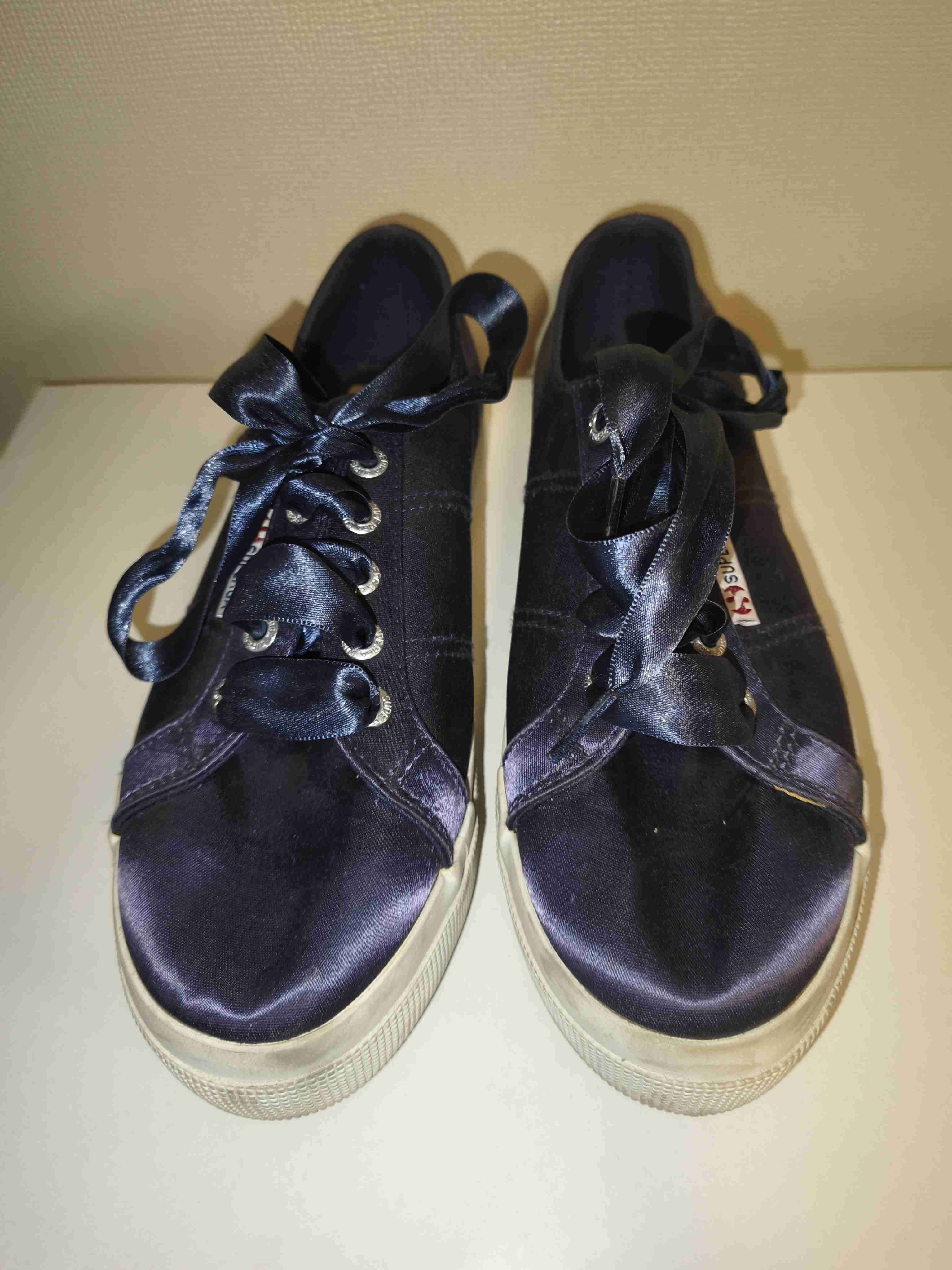 Zapatillas de satén azul