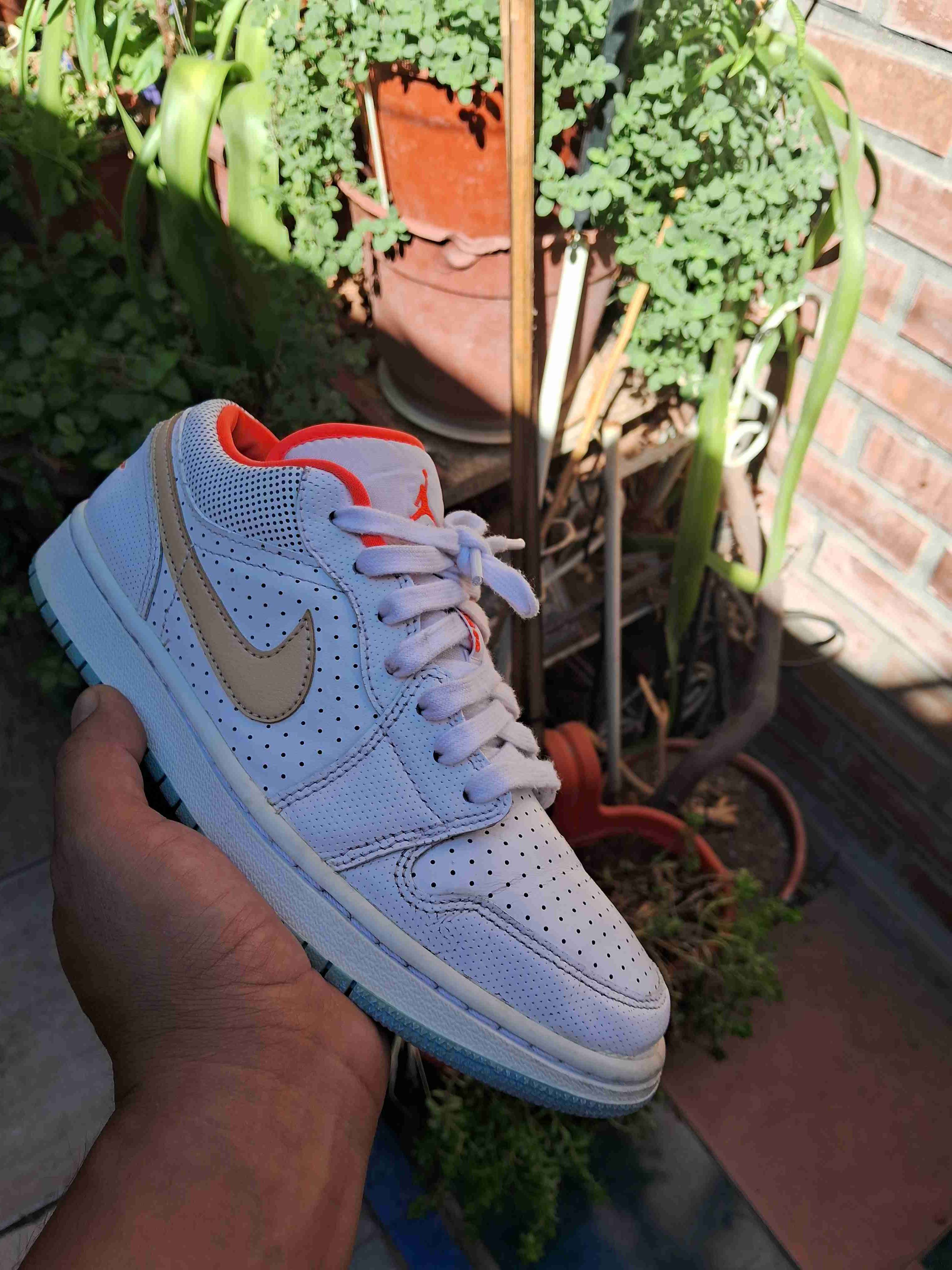 Zapatillas deportivas blancas - miniatura 1