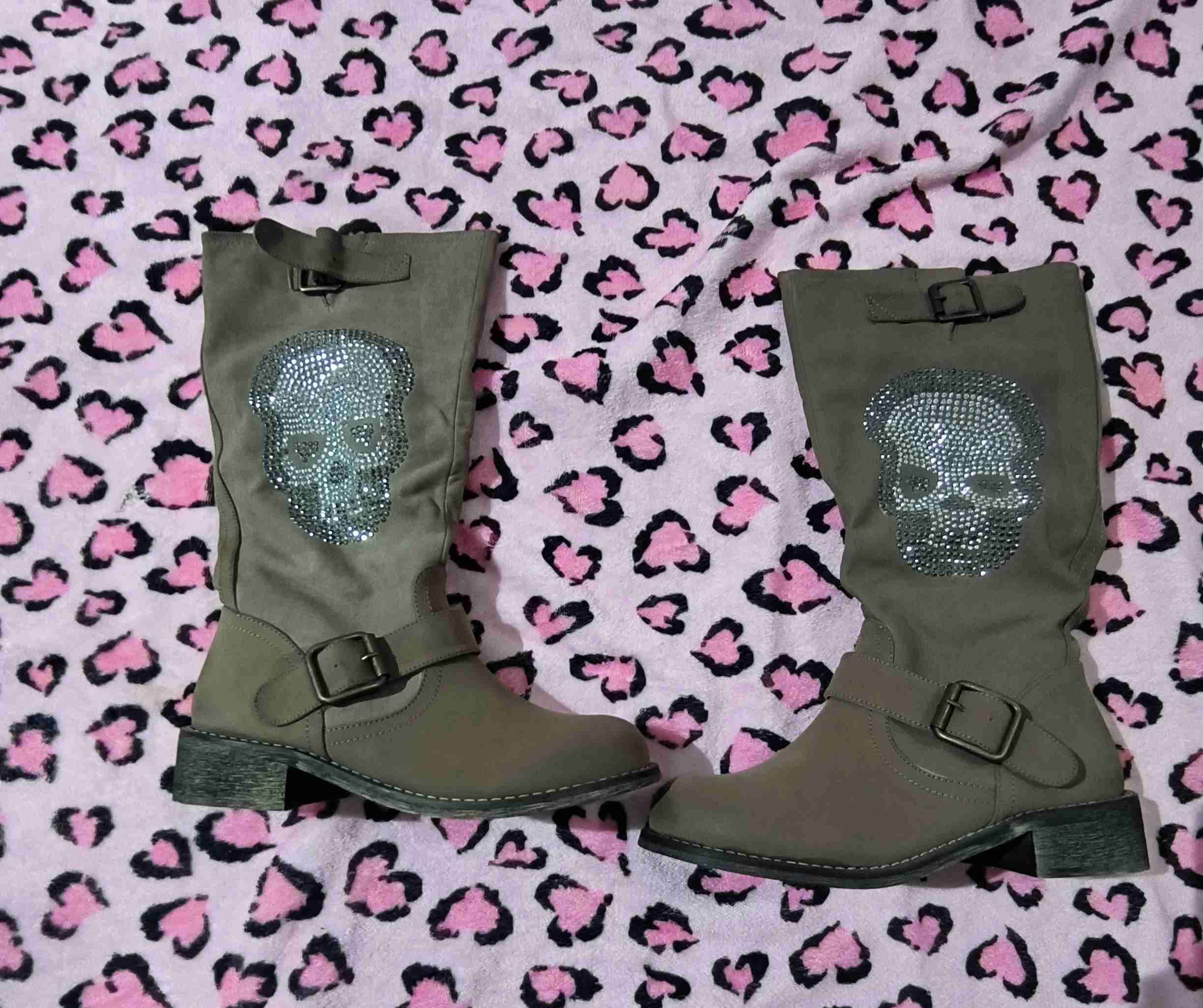Botas con calavera brillante - miniatura 1