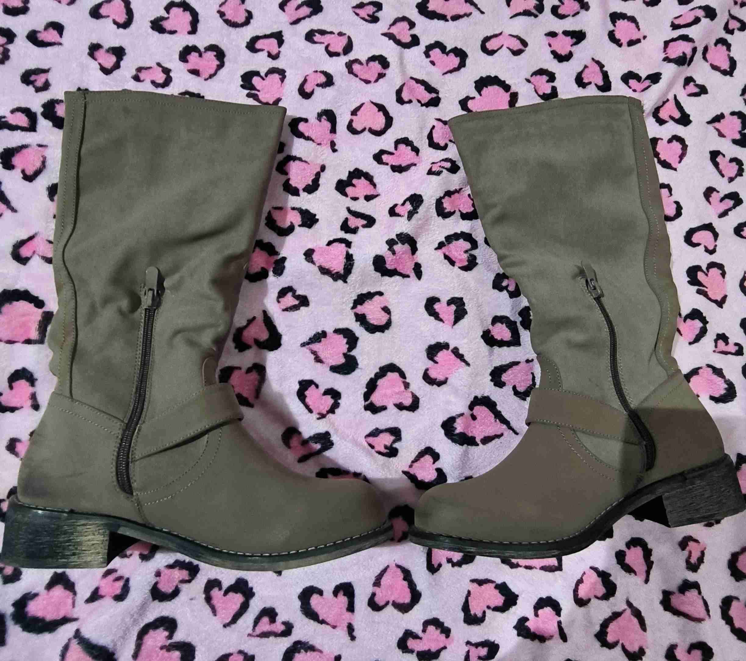 Botas con calavera brillante - miniatura 2