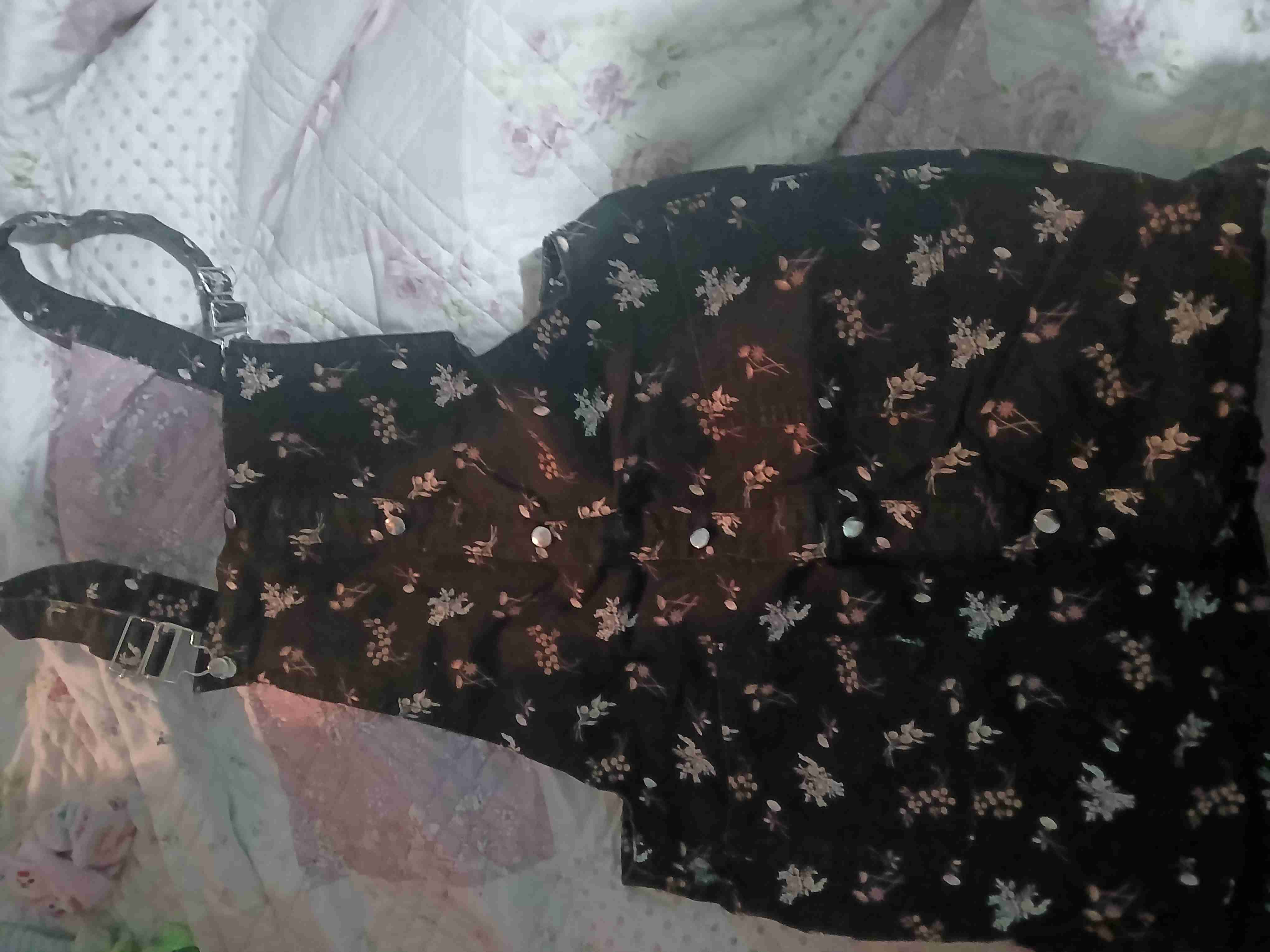 Jardinera floral negra