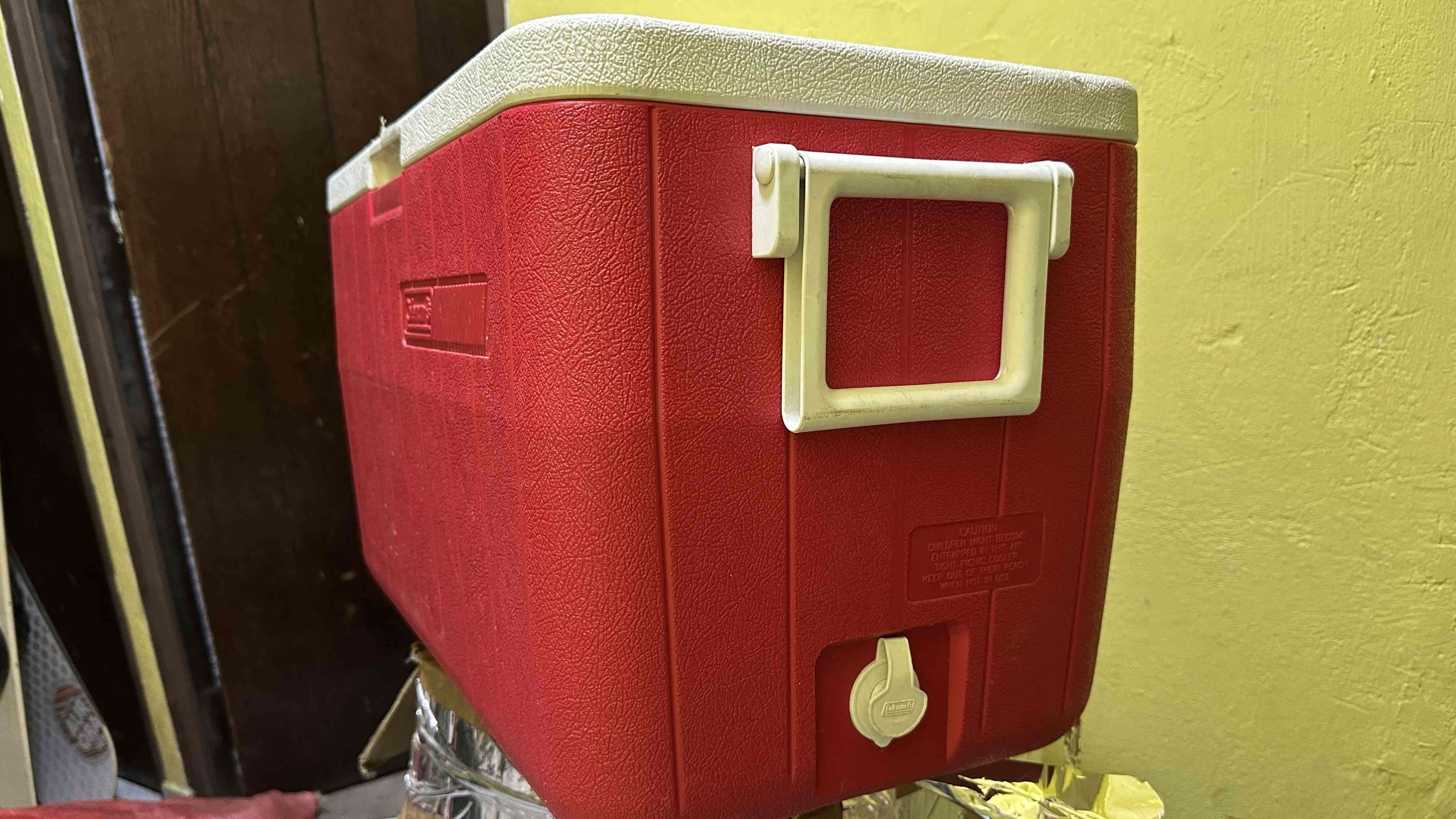 Cooler rojo Coleman de 45Lt - miniatura 6