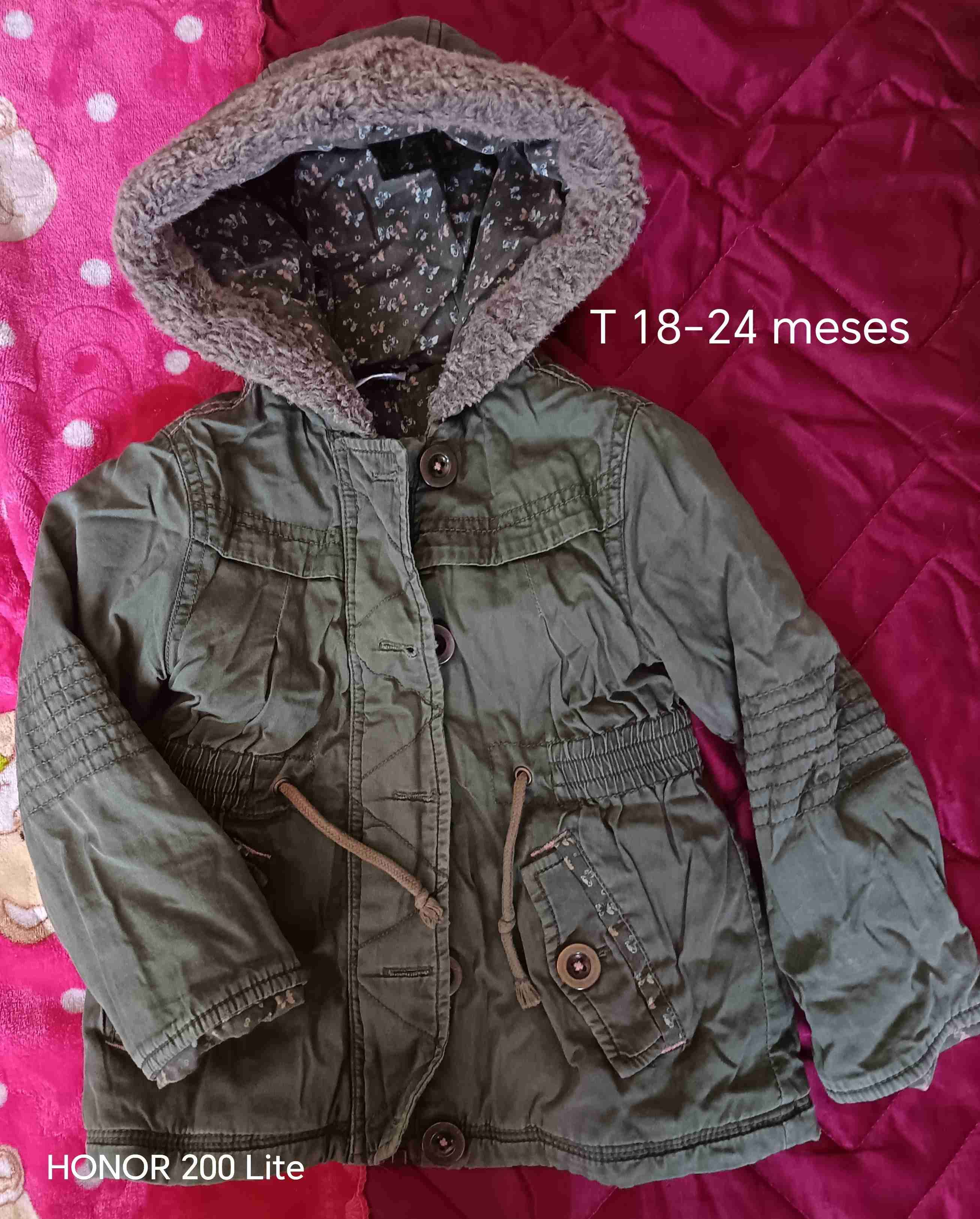 Chaqueta verde con capucha T 18-24 meses