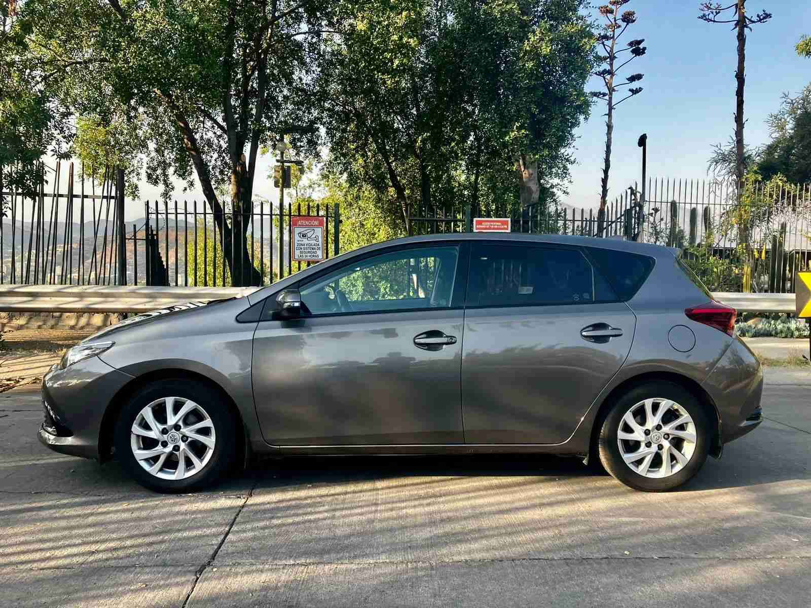 Toyota auris 2018 - 1