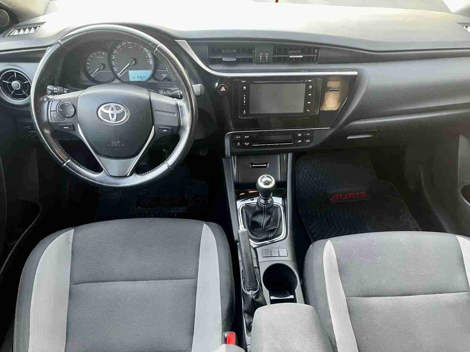 Toyota auris 2018 - 2