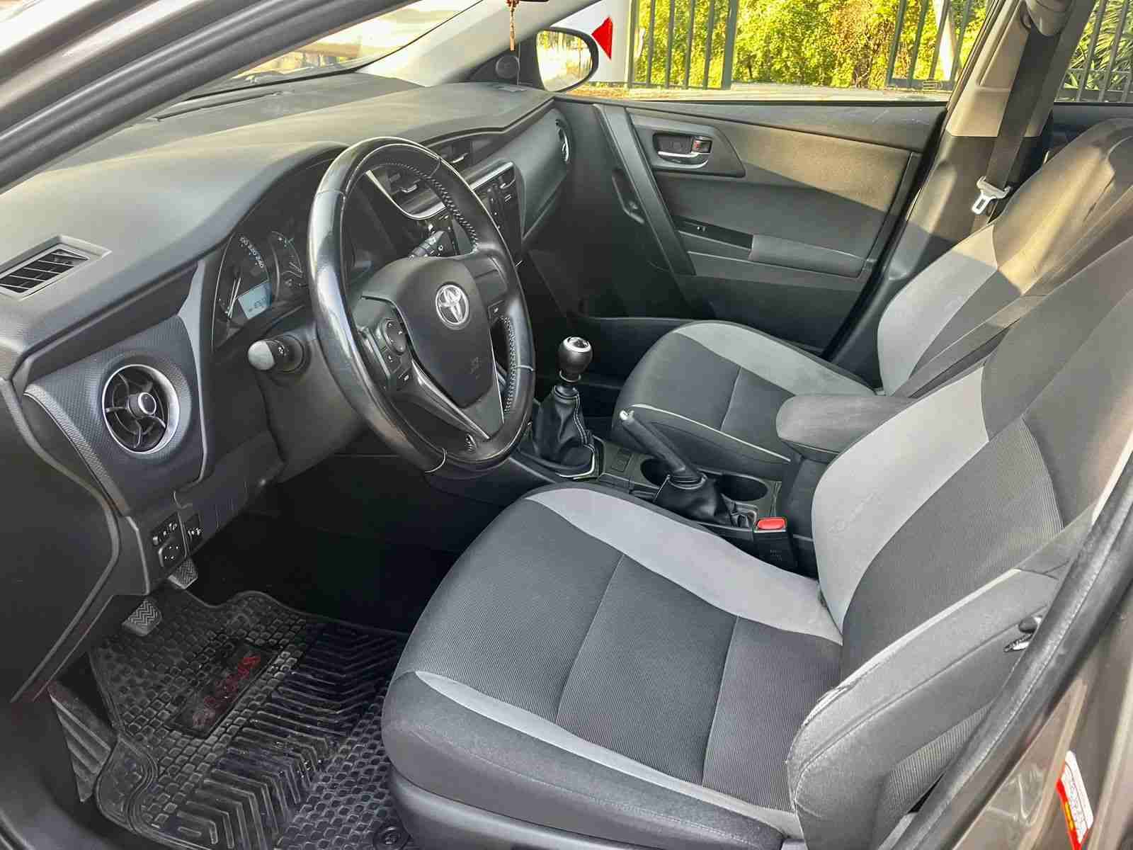 Toyota auris 2018 - 3