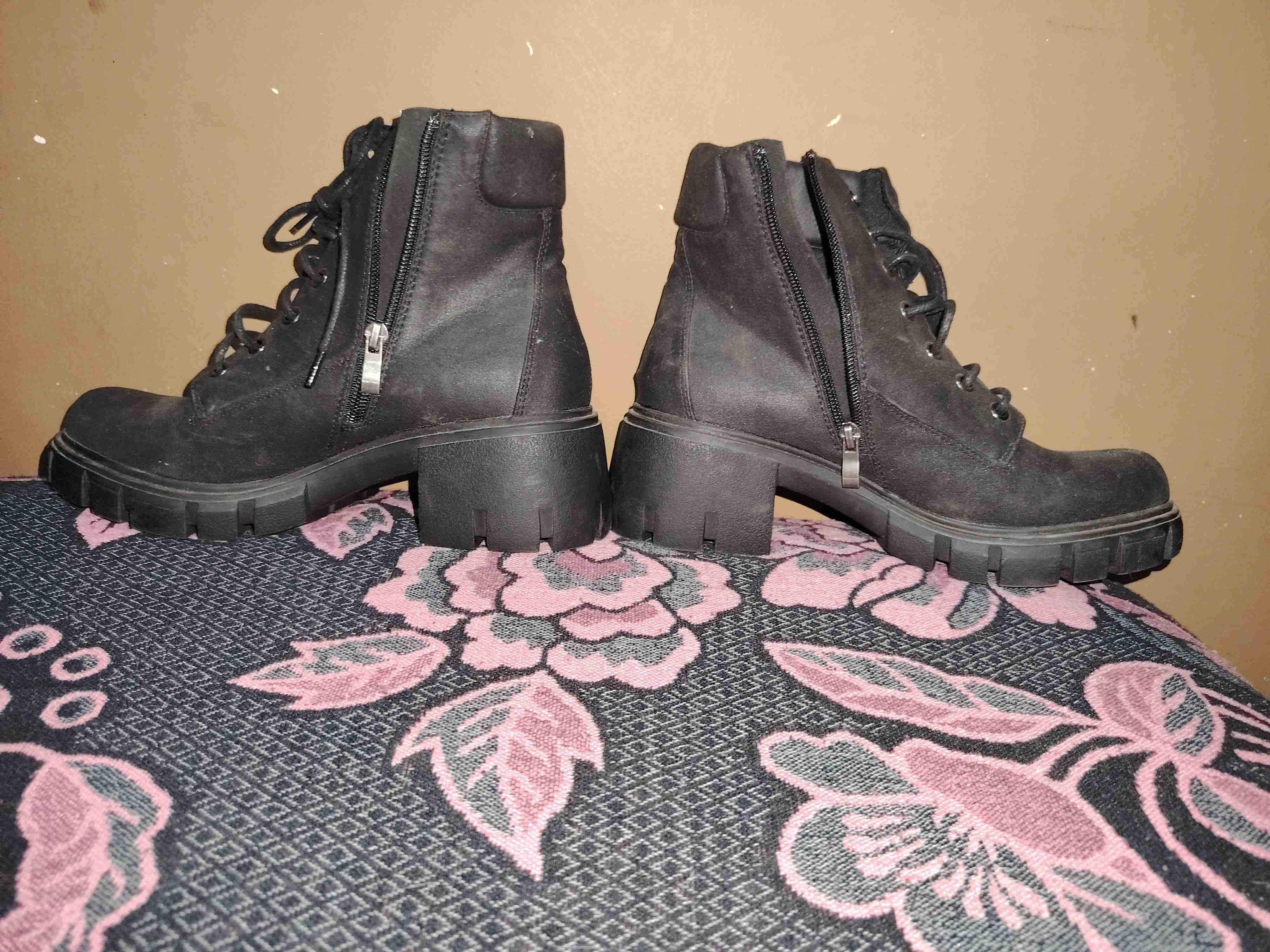 Botas negras estilo militar - miniatura 2