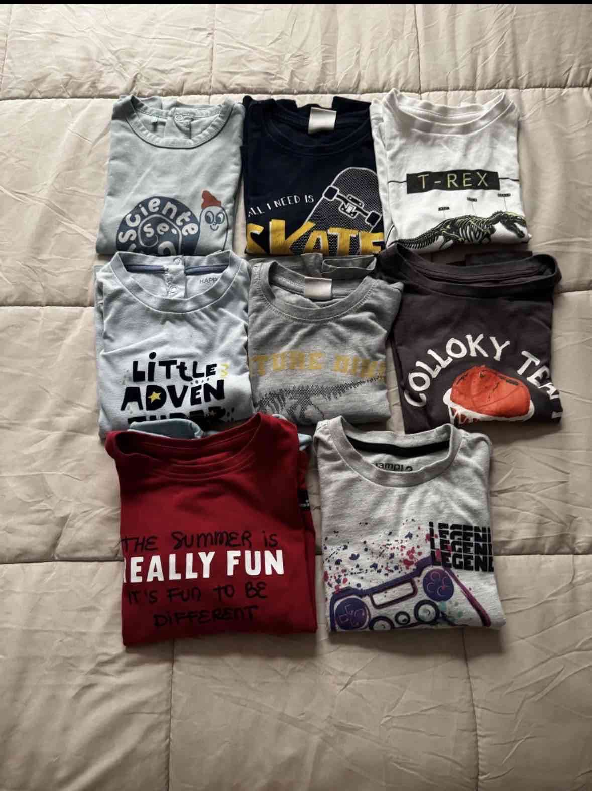 Lote de ropa para niño - miniatura 1