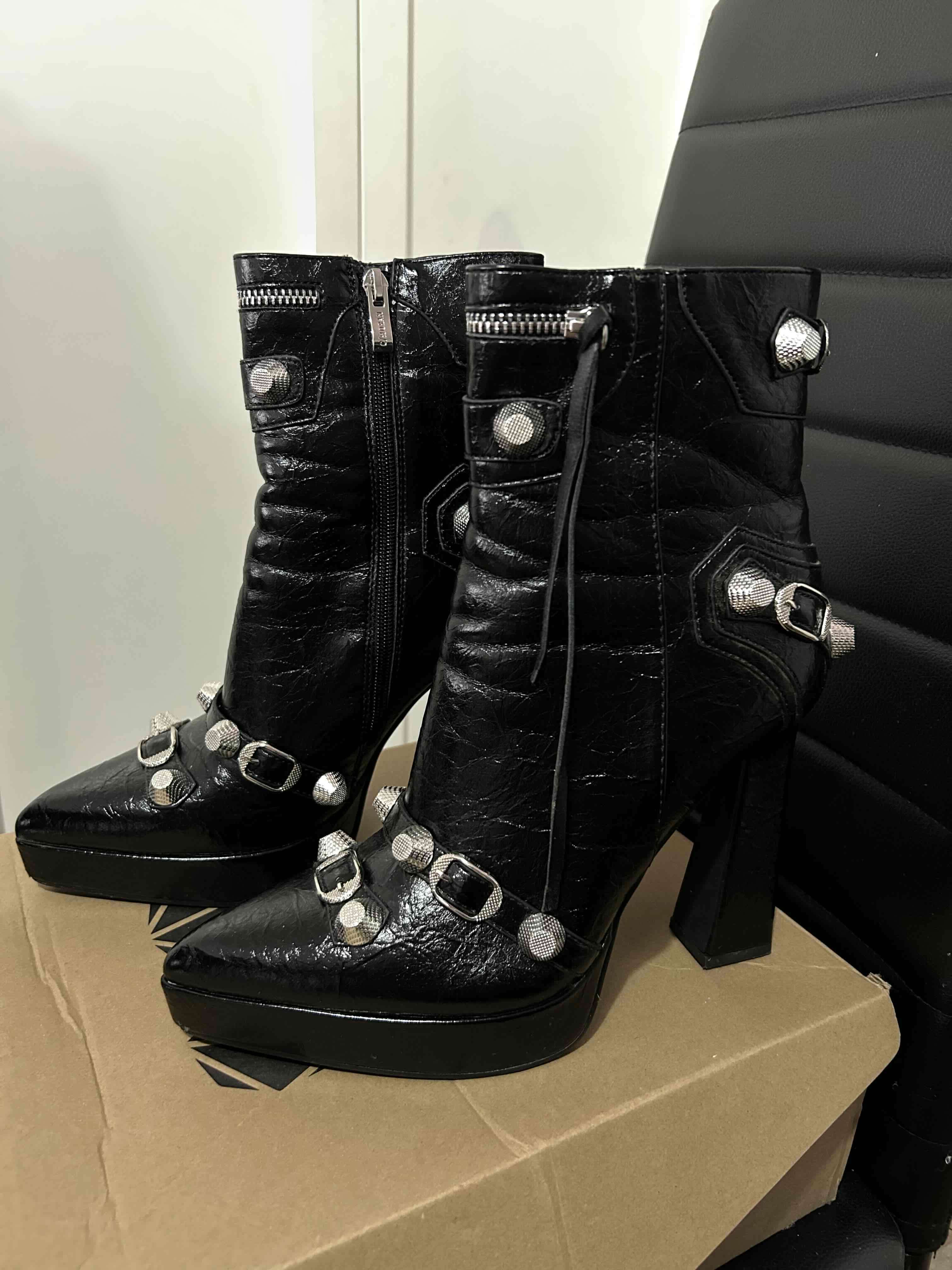 Botines negros con tachas cmoran - 5