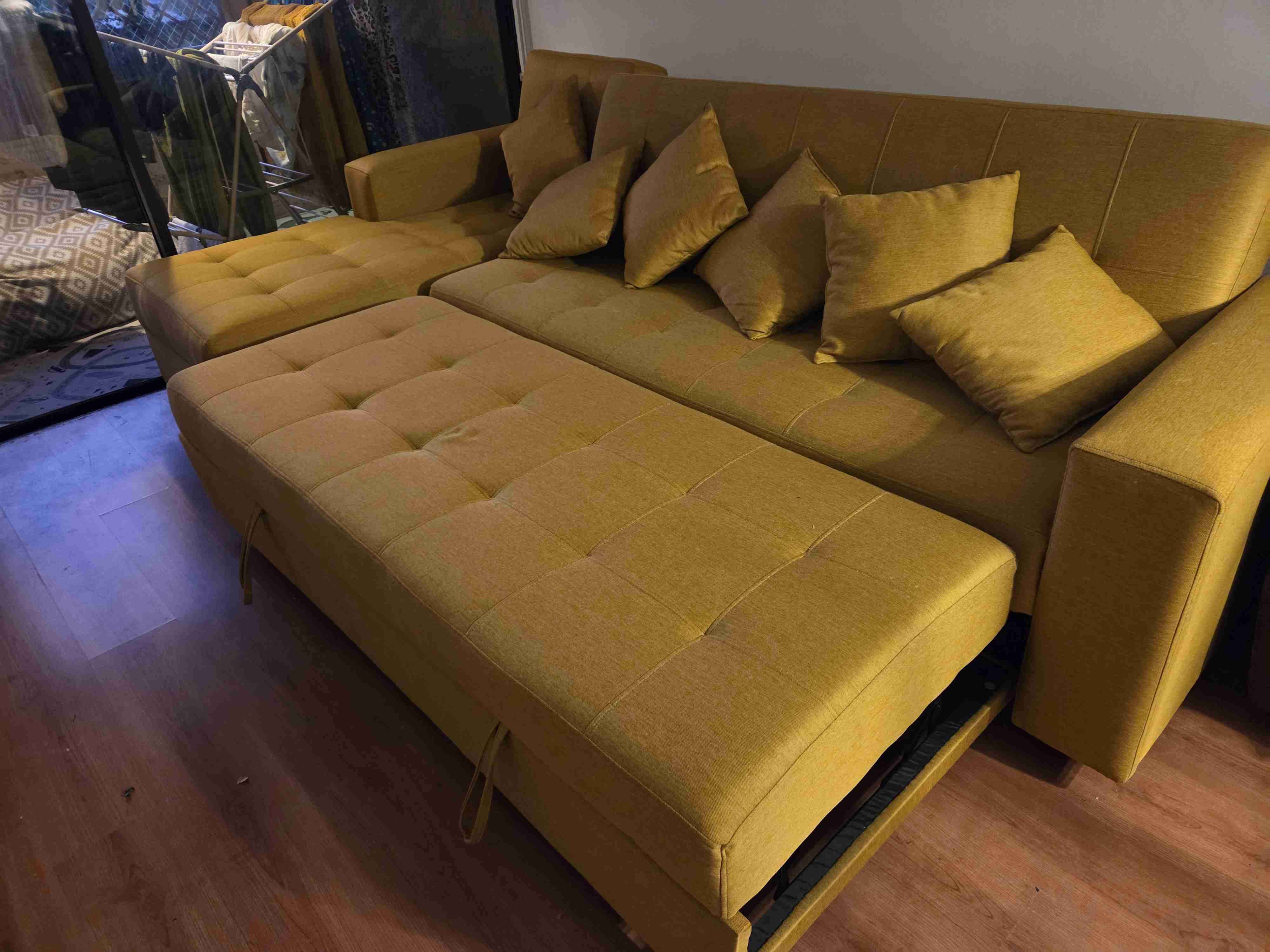 Sofá seccional color mostaza - 2