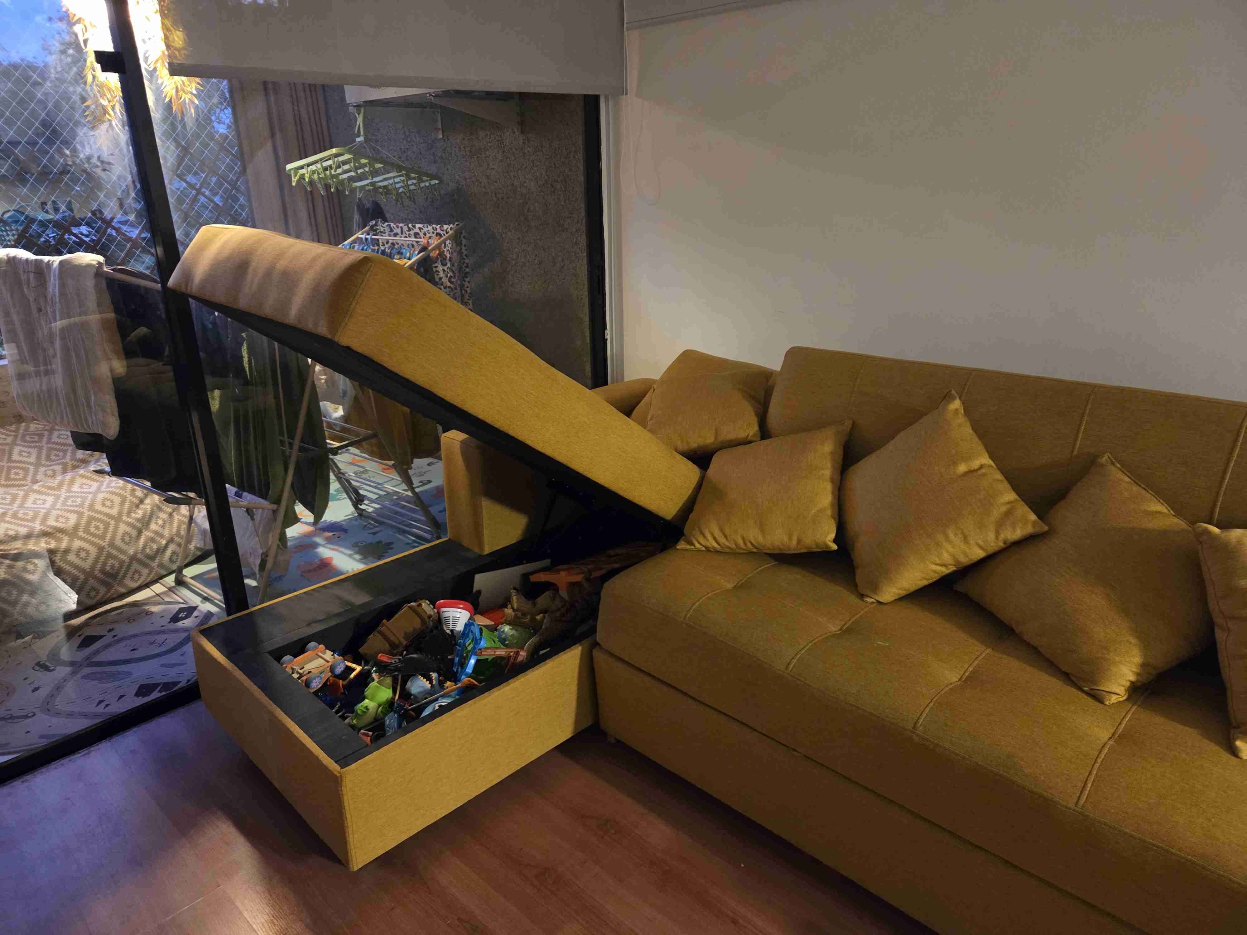 Sofá seccional color mostaza - 5