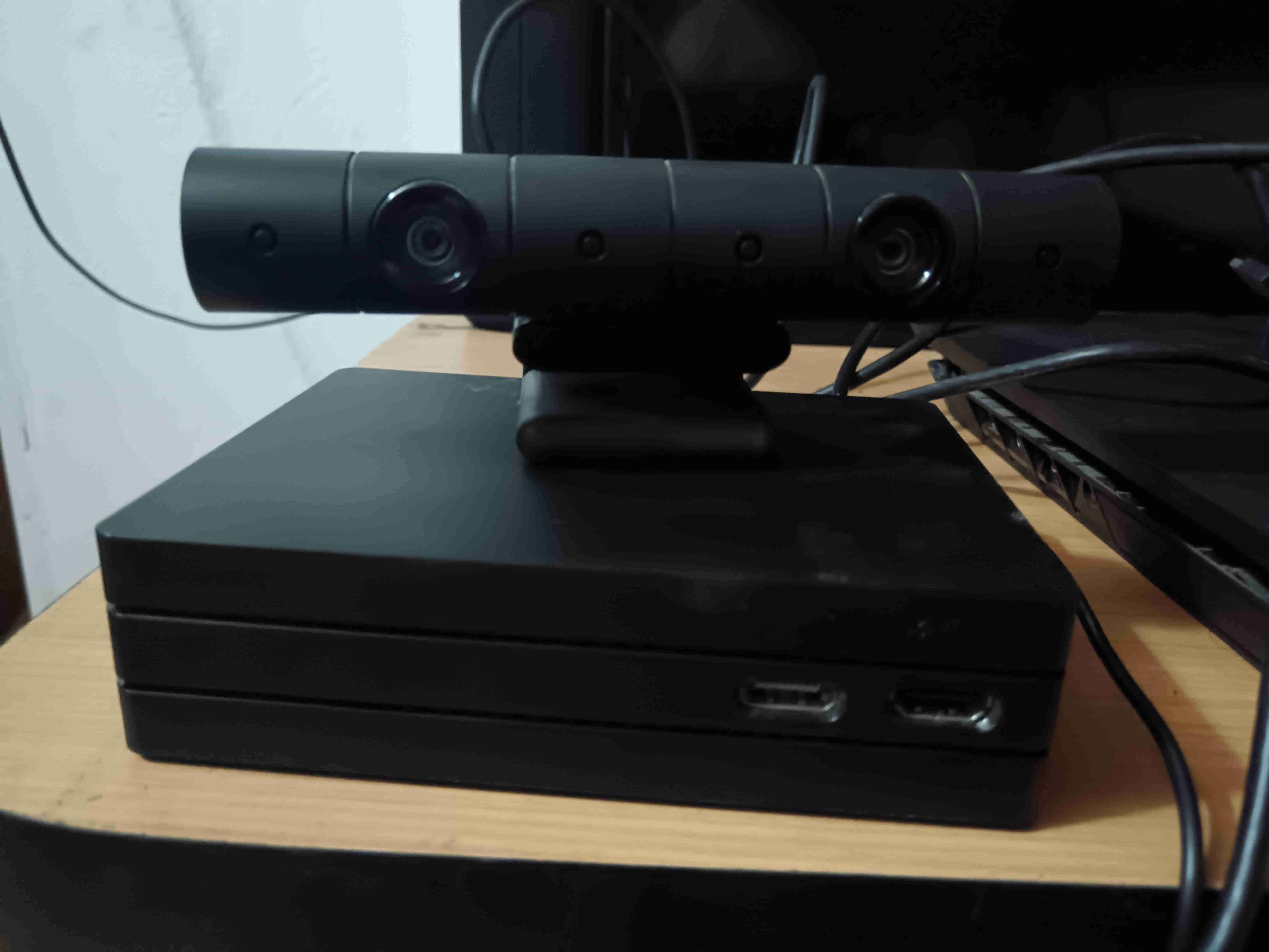 Consola PS4 con VR y juegos - miniatura 2