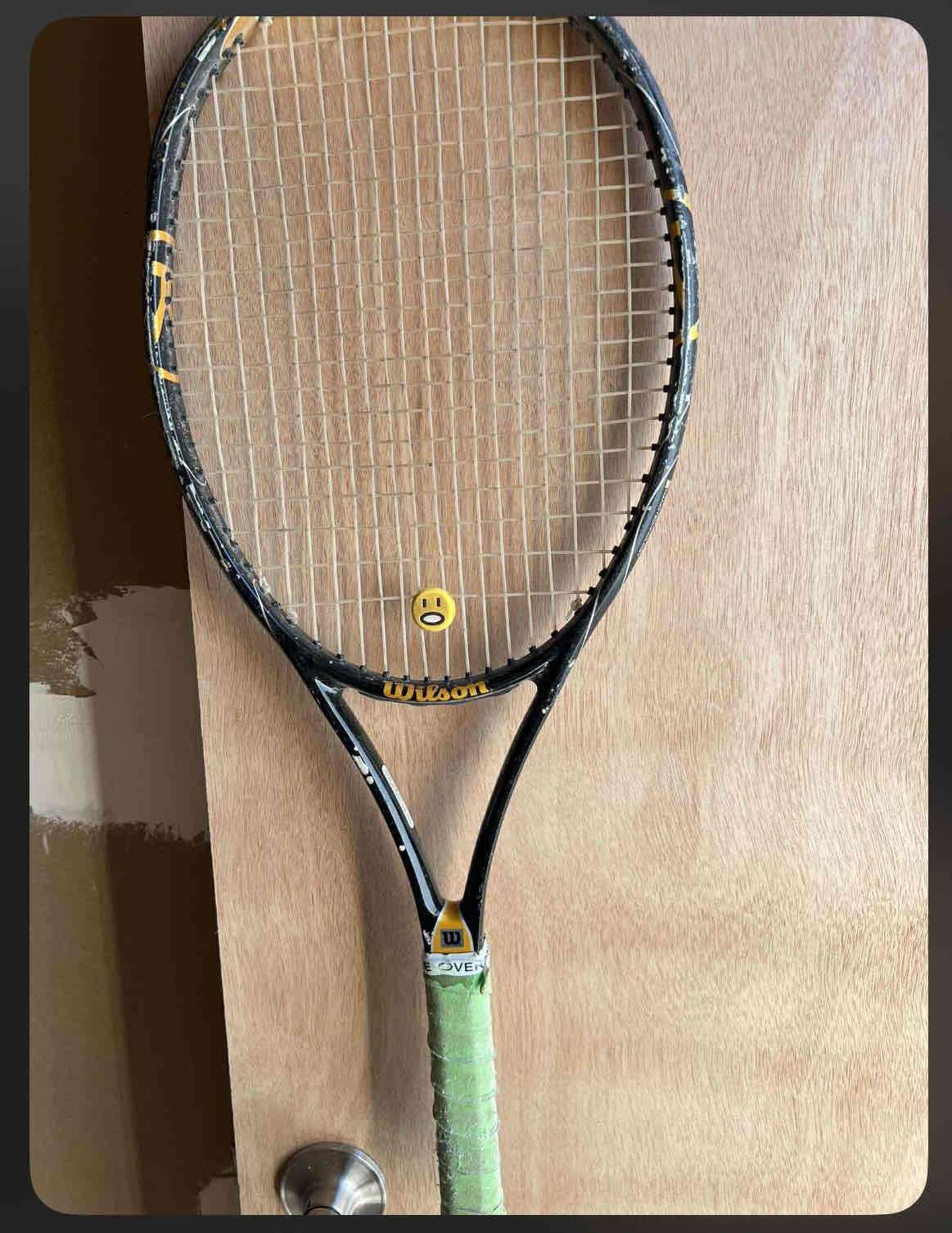 Raqueta de tenis Wilson usada - miniatura 1