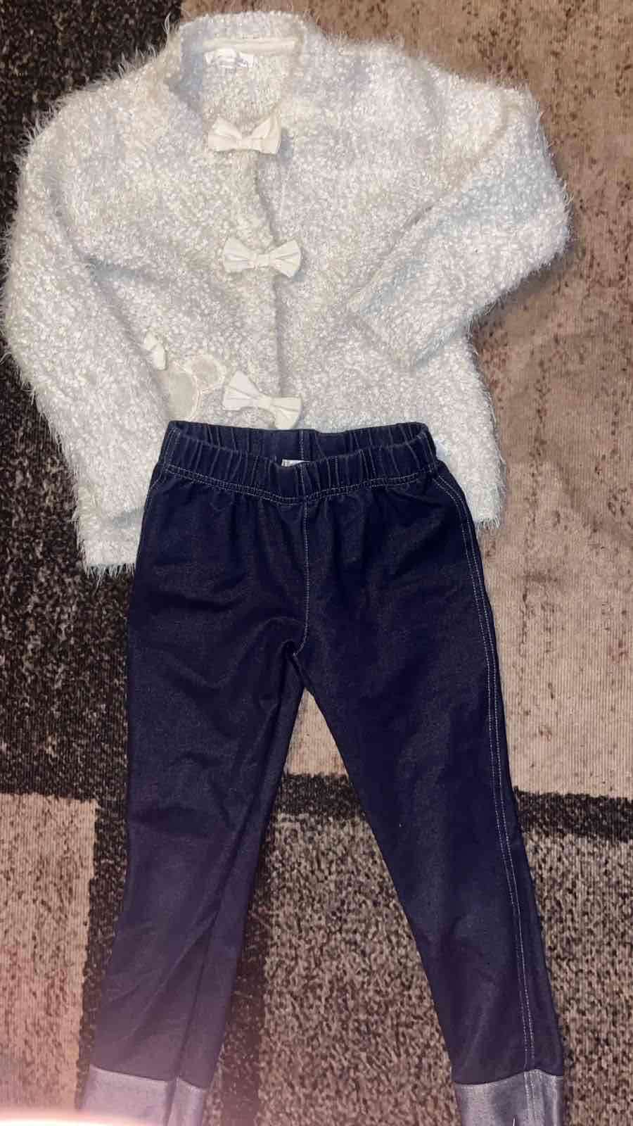 Conjunto infantil abrigo y pantalón - miniatura 1