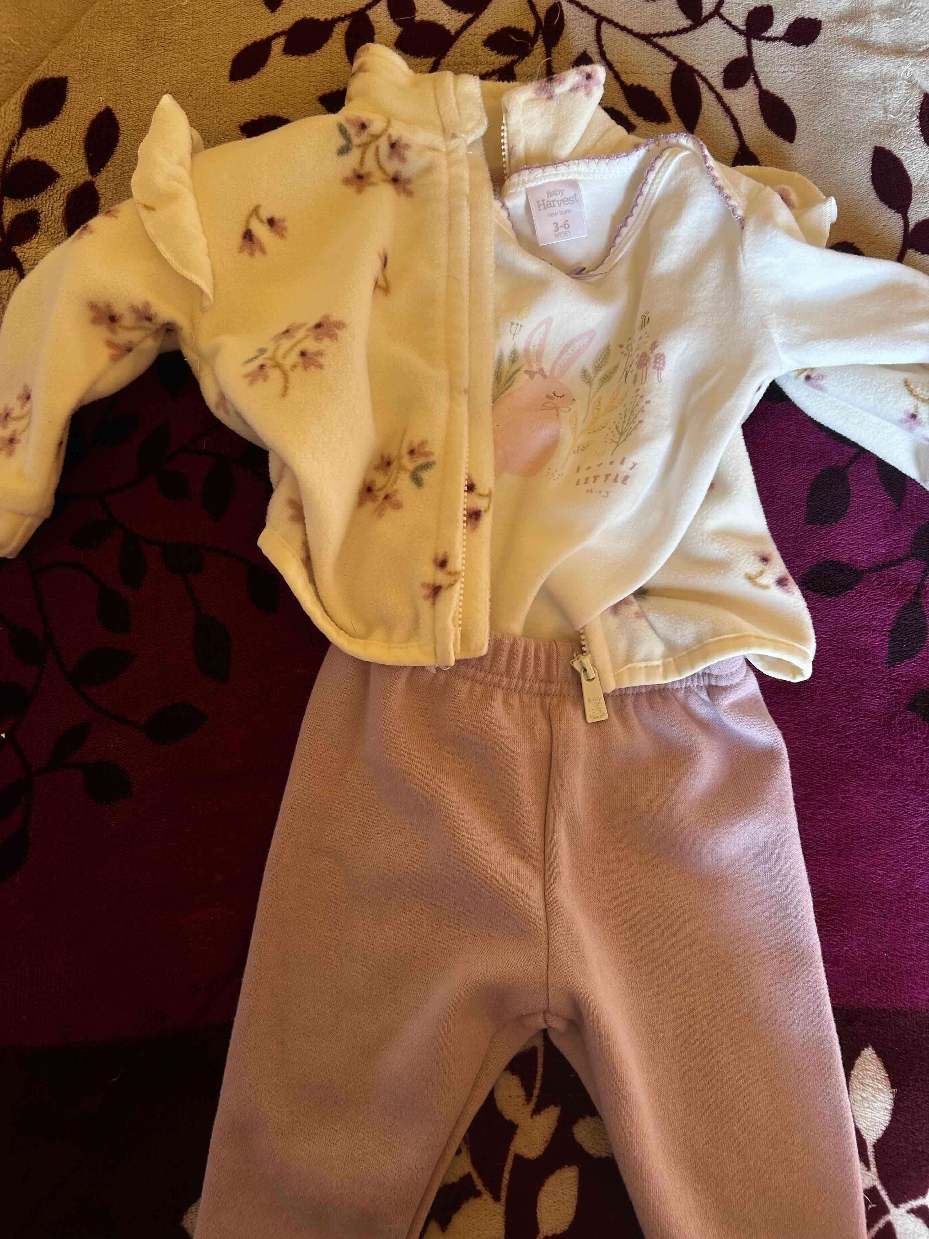 Conjunto bebé con chaqueta floral