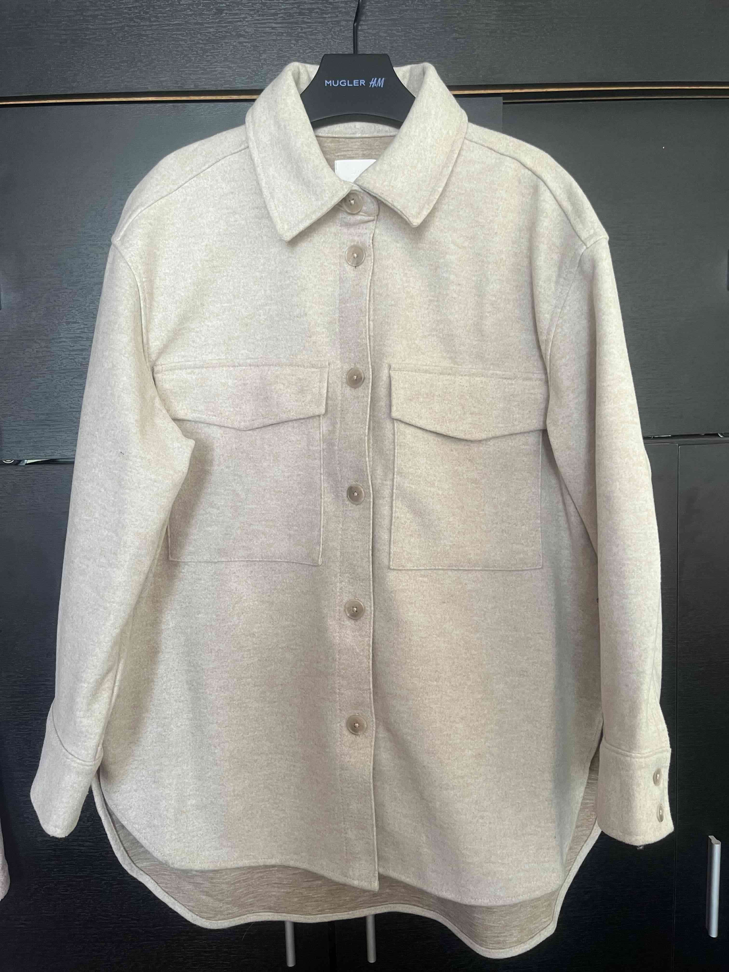 Sobrecamisa beige H&M - 1