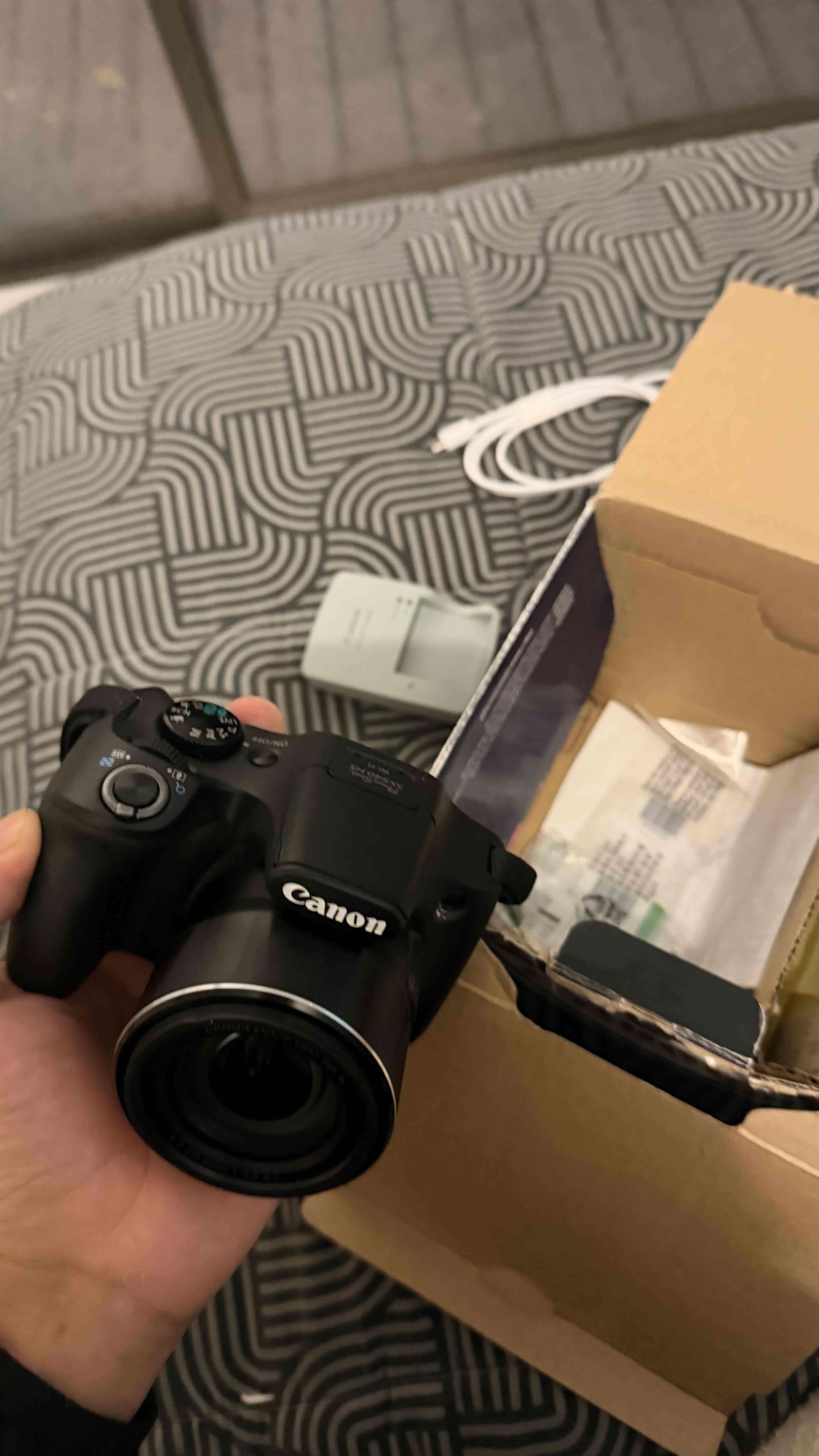 Cámara Canon con lente zoom 50x - miniatura 2