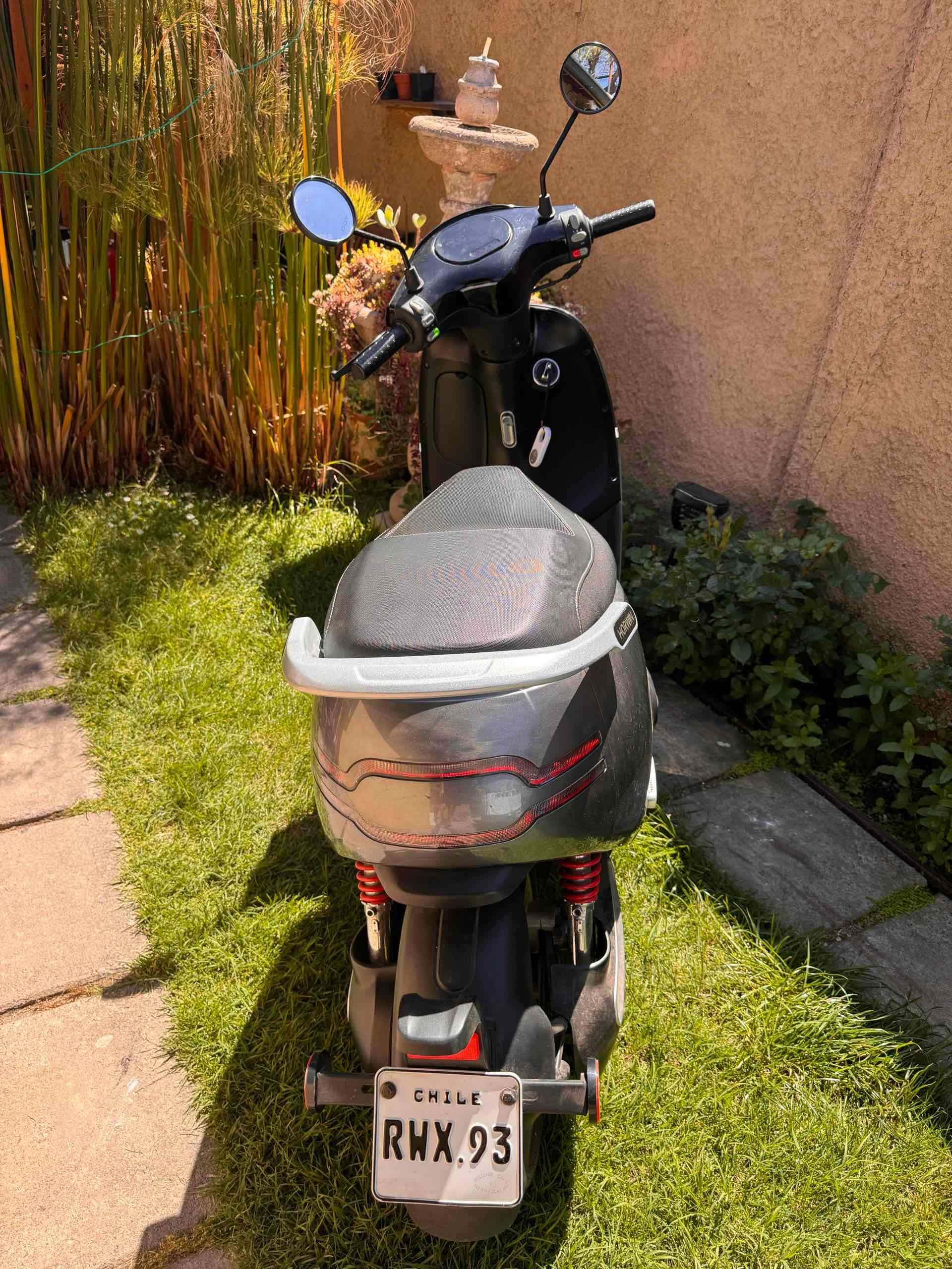 Moto  eléctrica  con pantalla digital - miniatura 3