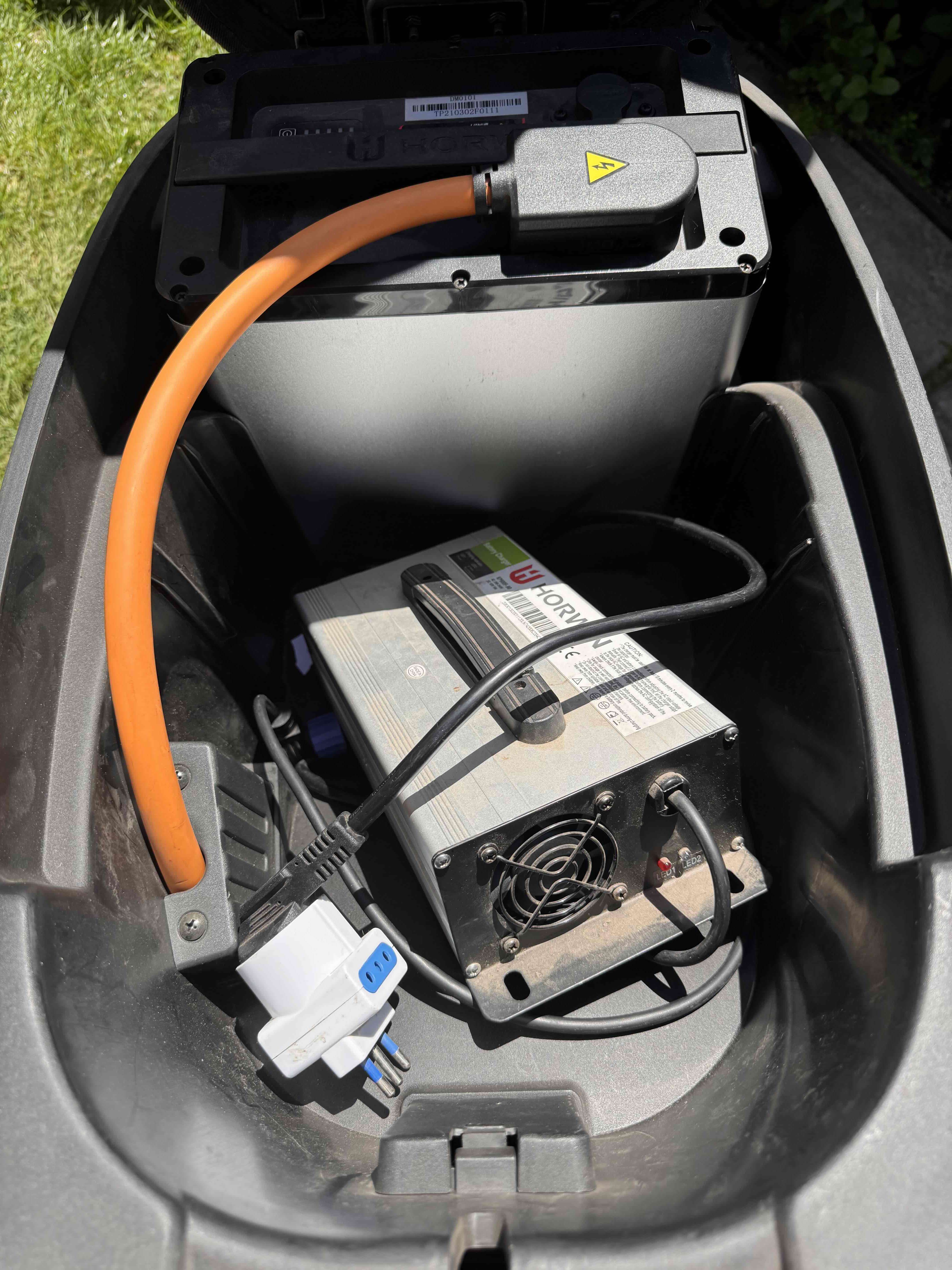 Moto  eléctrica  con pantalla digital - miniatura 6