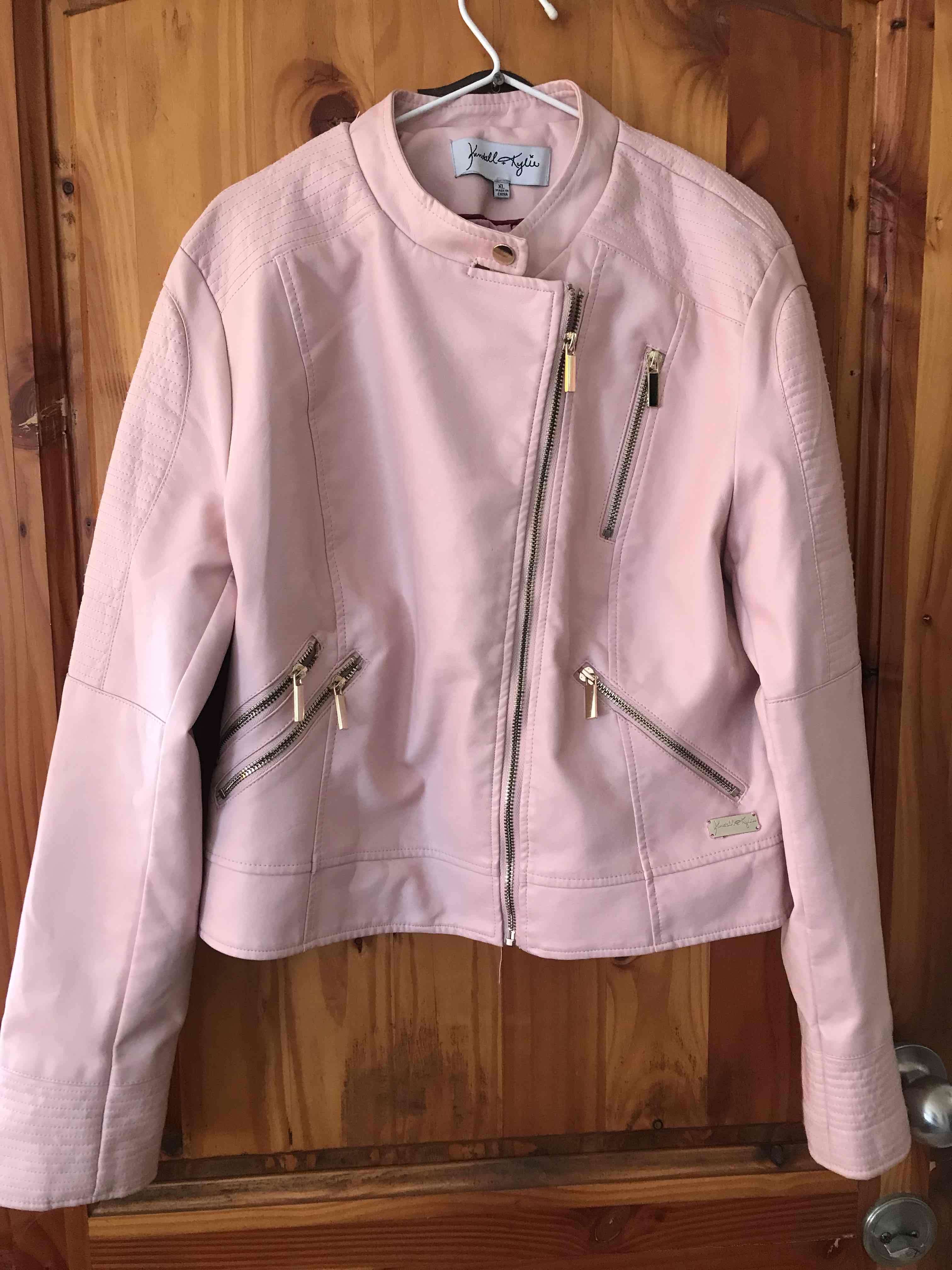 Chaqueta rosada eco cuero casi nueva - miniatura 1