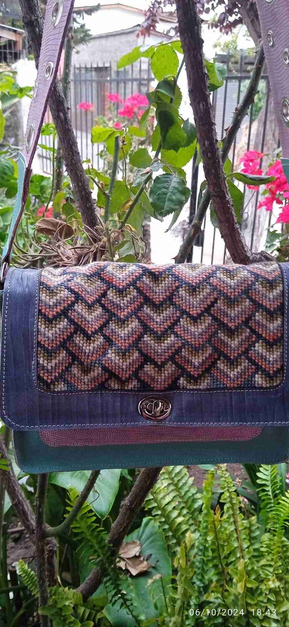 Cartera encuero. - miniatura 1