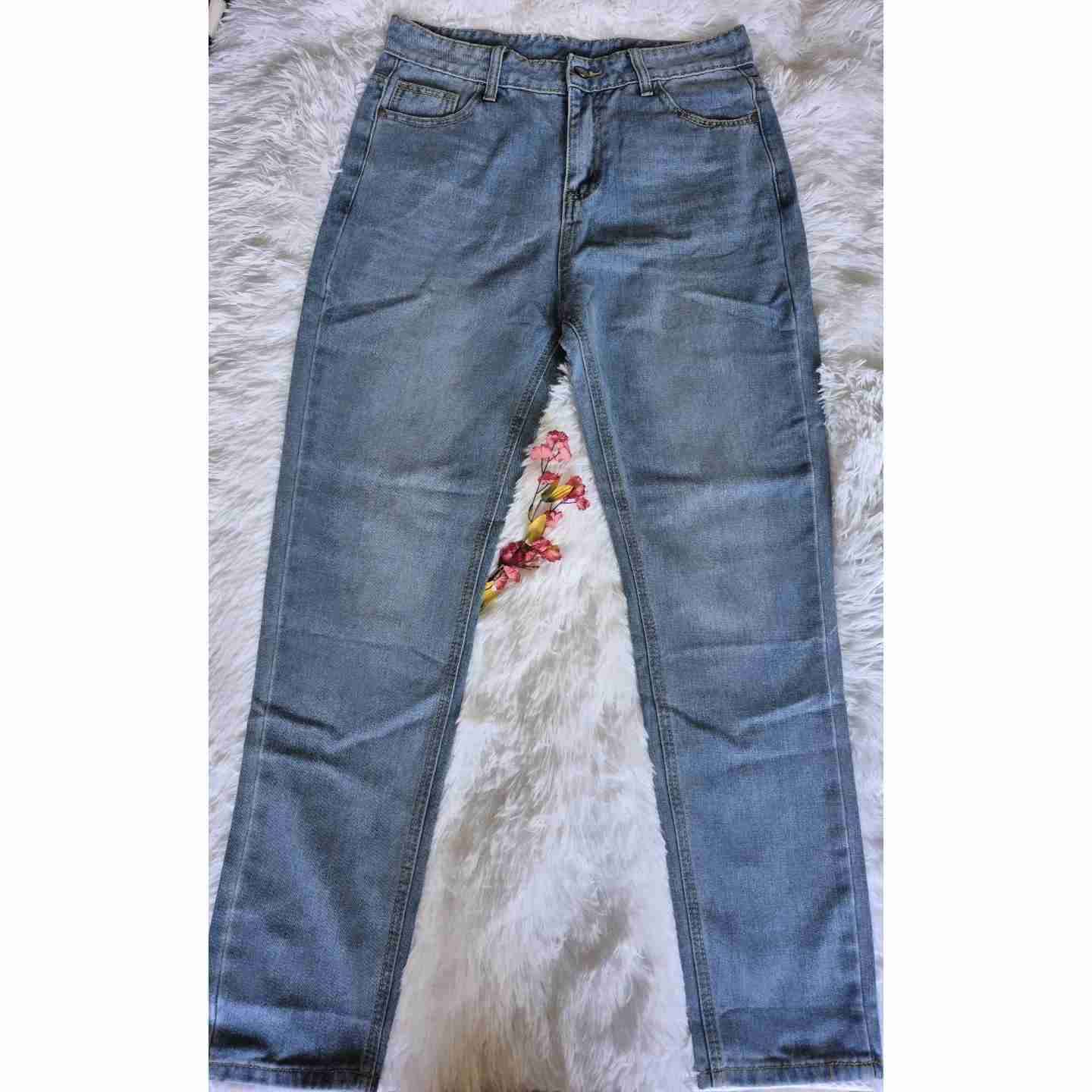 Pantalones de mezclilla modelo Mom - miniatura 3