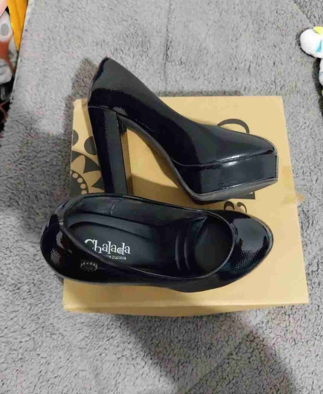 Zapatos de tacón negro Chalada - miniatura 3