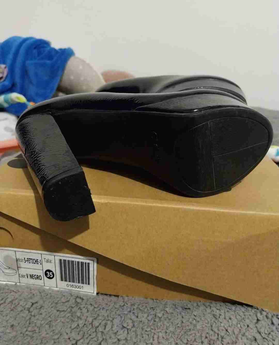 Zapatos de tacón negro Chalada - miniatura 4