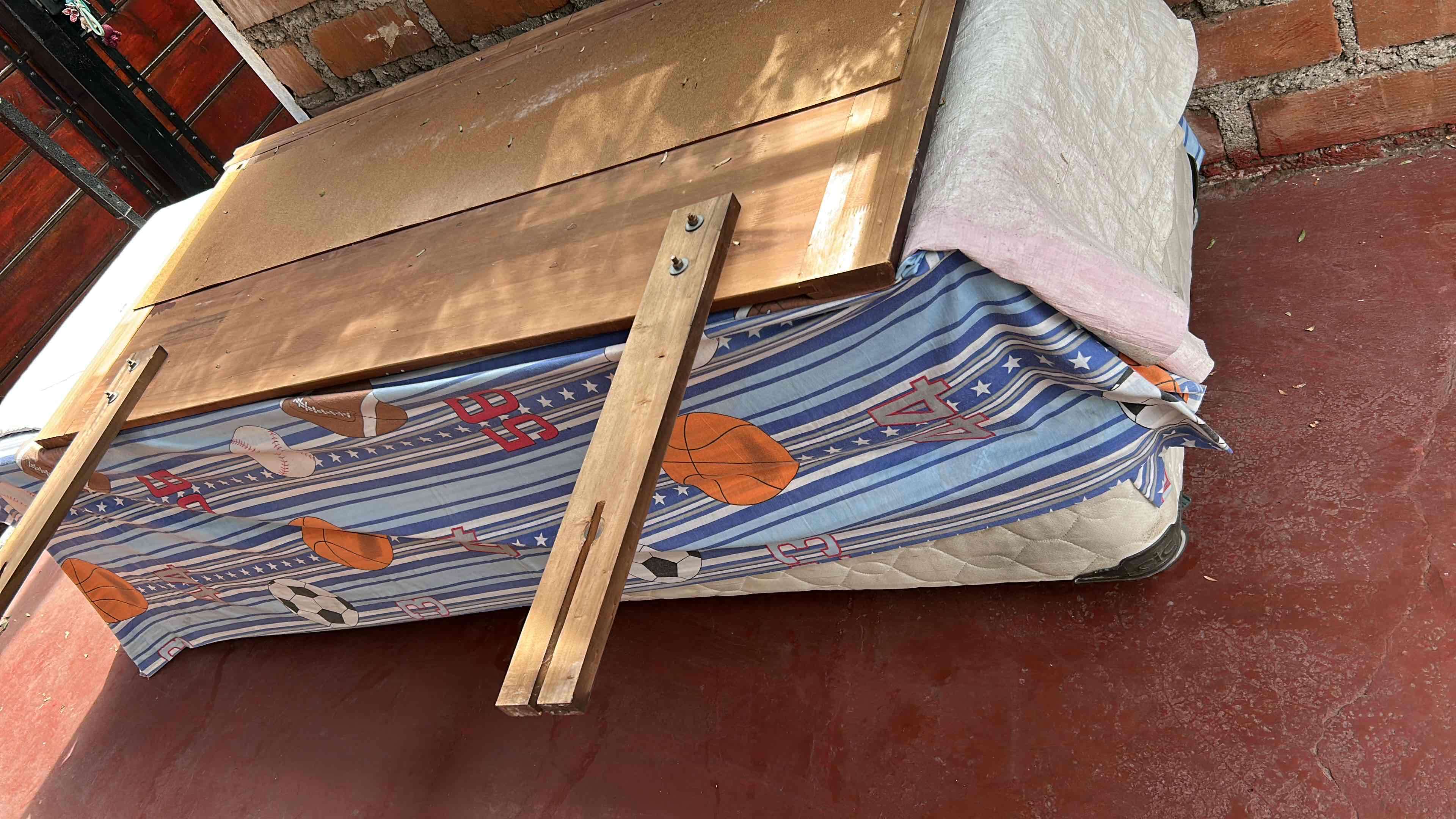 Cama matrimonial con colchón - miniatura 5