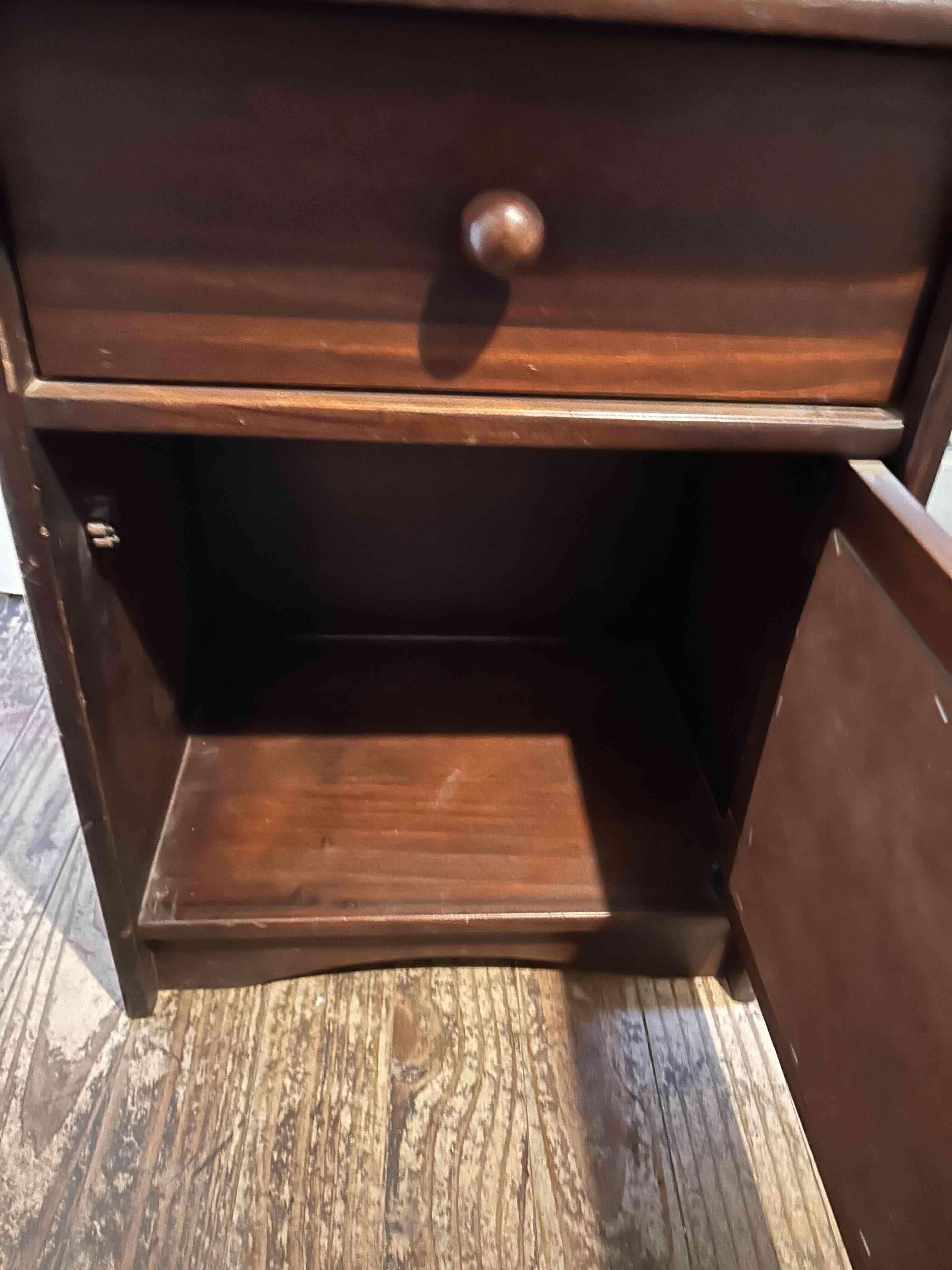 Velador de madera clásica - miniatura 3