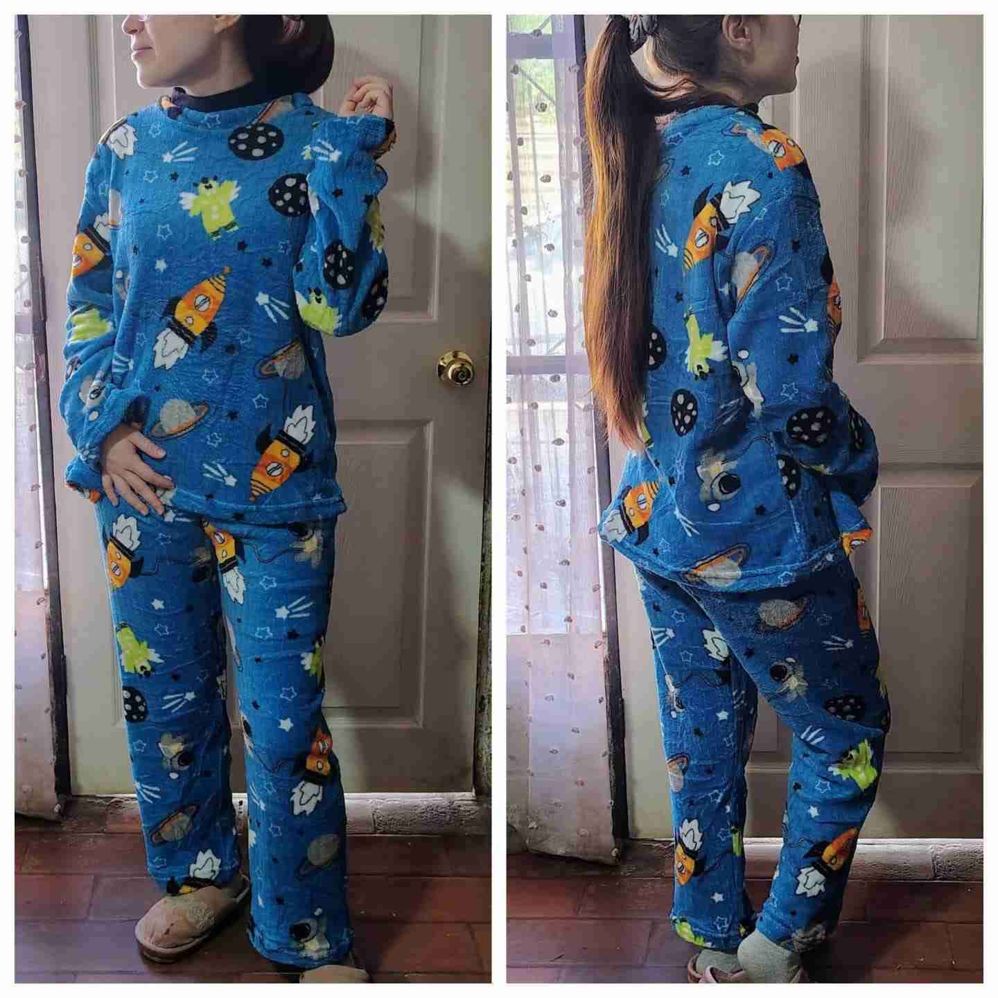 Pijama morado con flores - miniatura 2