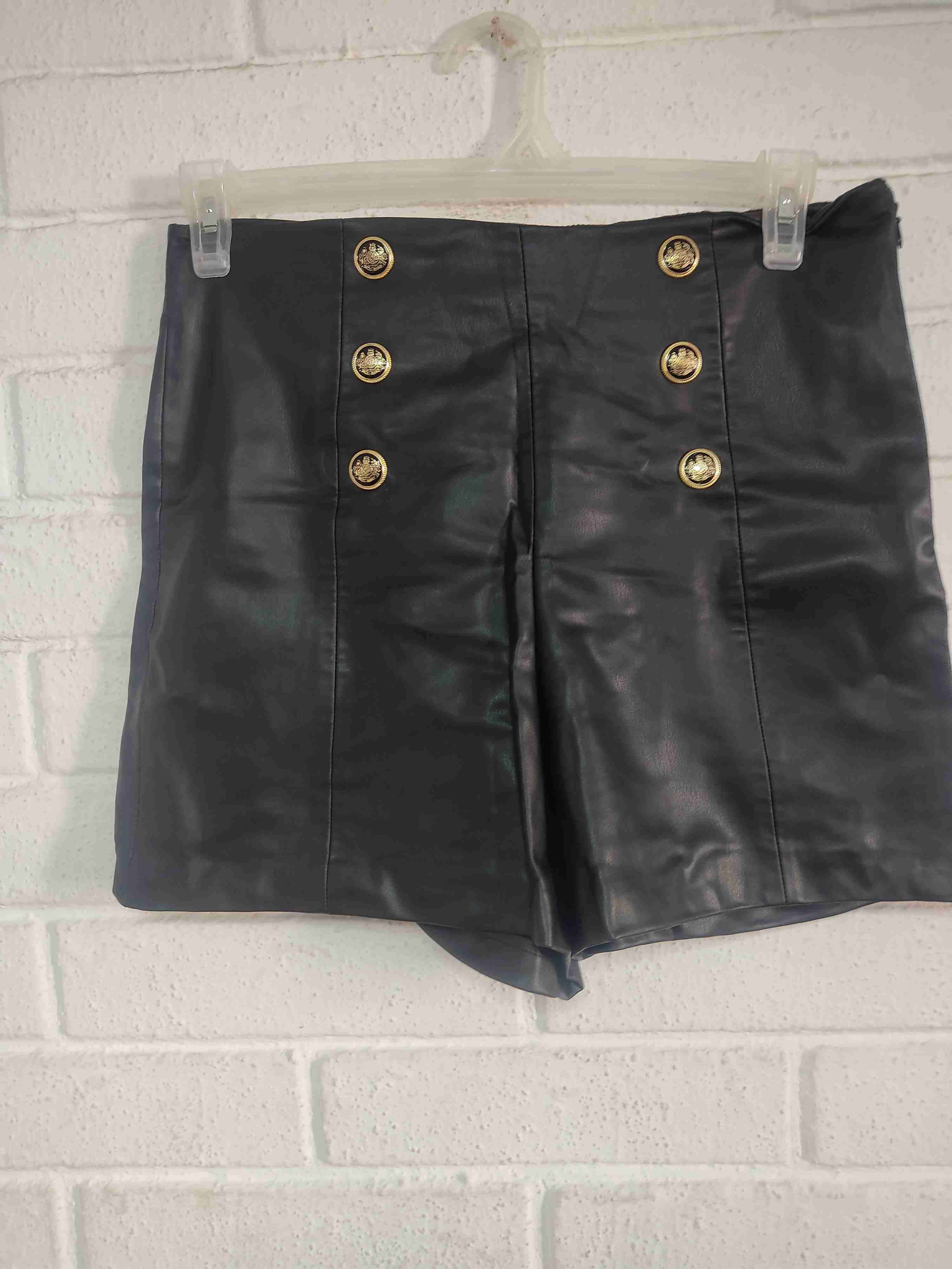 Short negro con botones dorados - miniatura 1