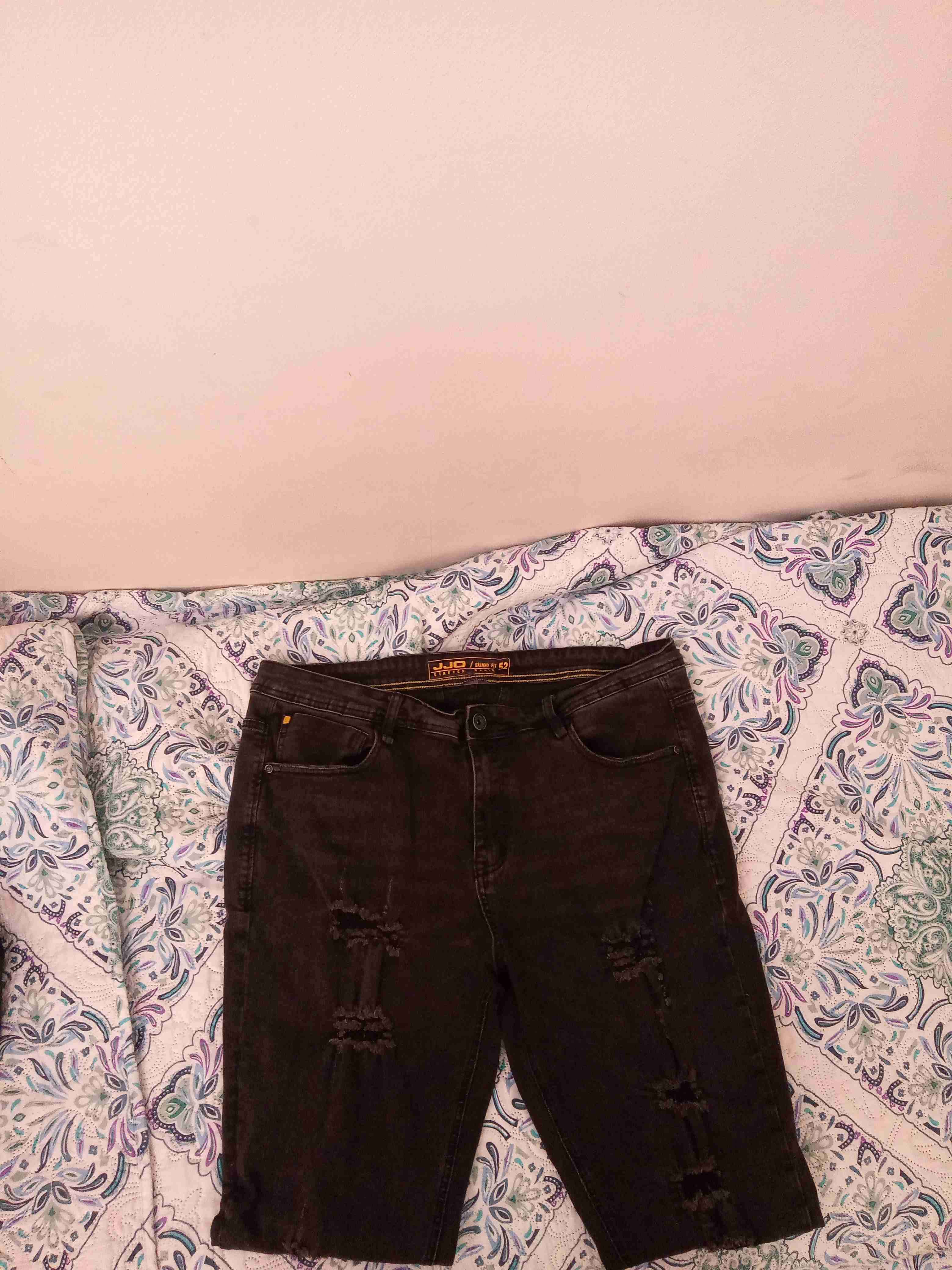 Jeans negros rasgados - miniatura 1