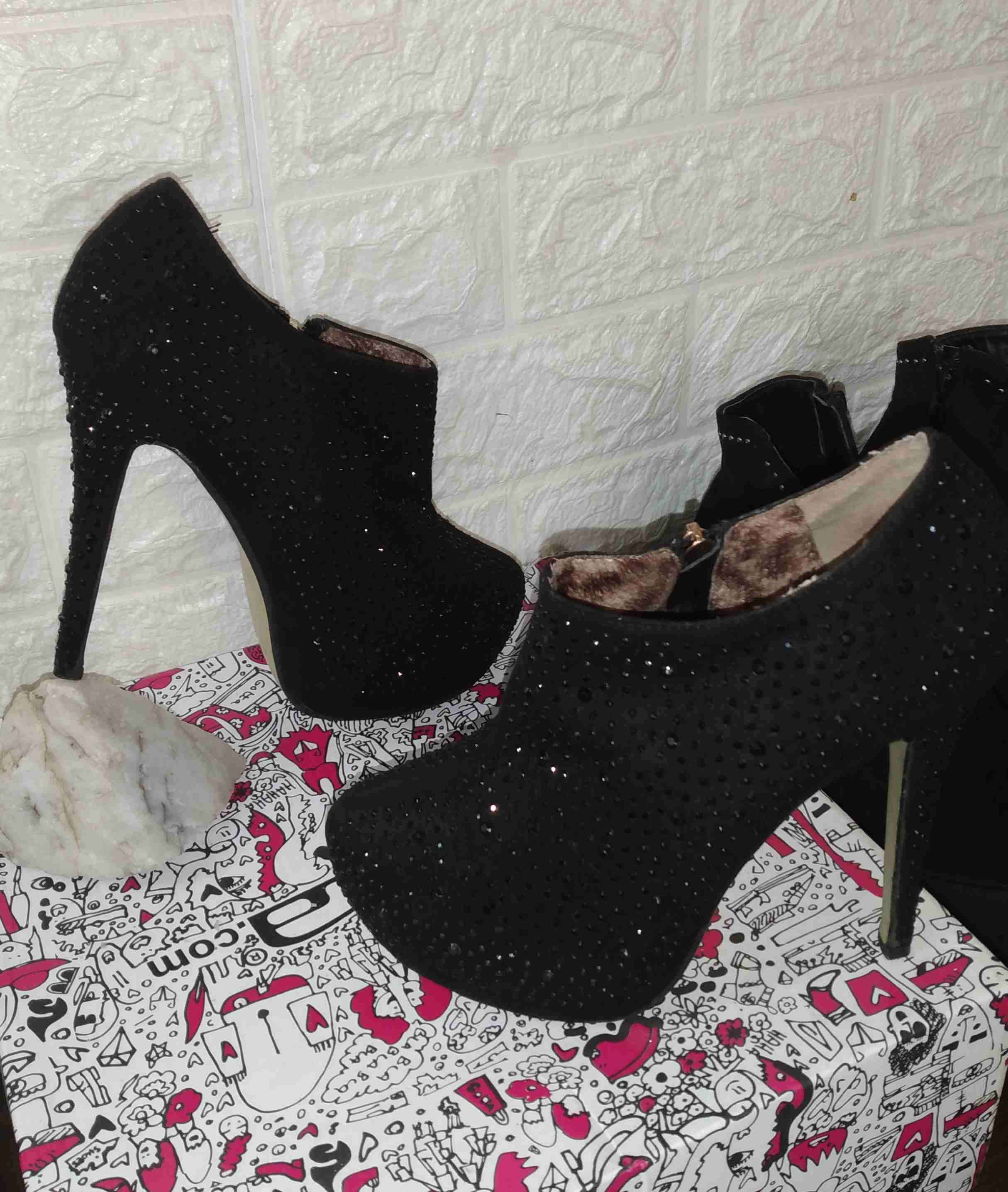 Botines, sandalias y zapatos con taco alto - miniatura 6