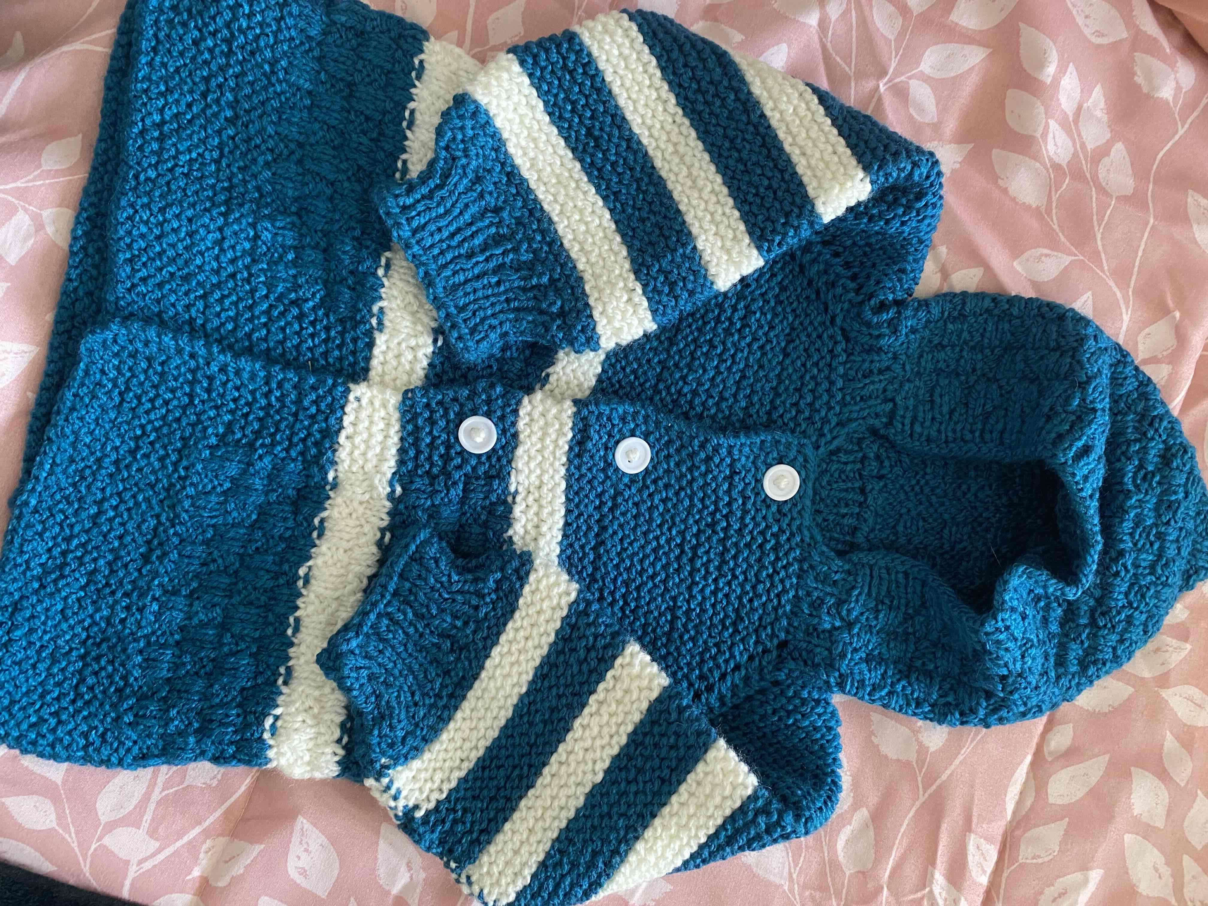 Chaleco de lana gris y rojo - miniatura 5